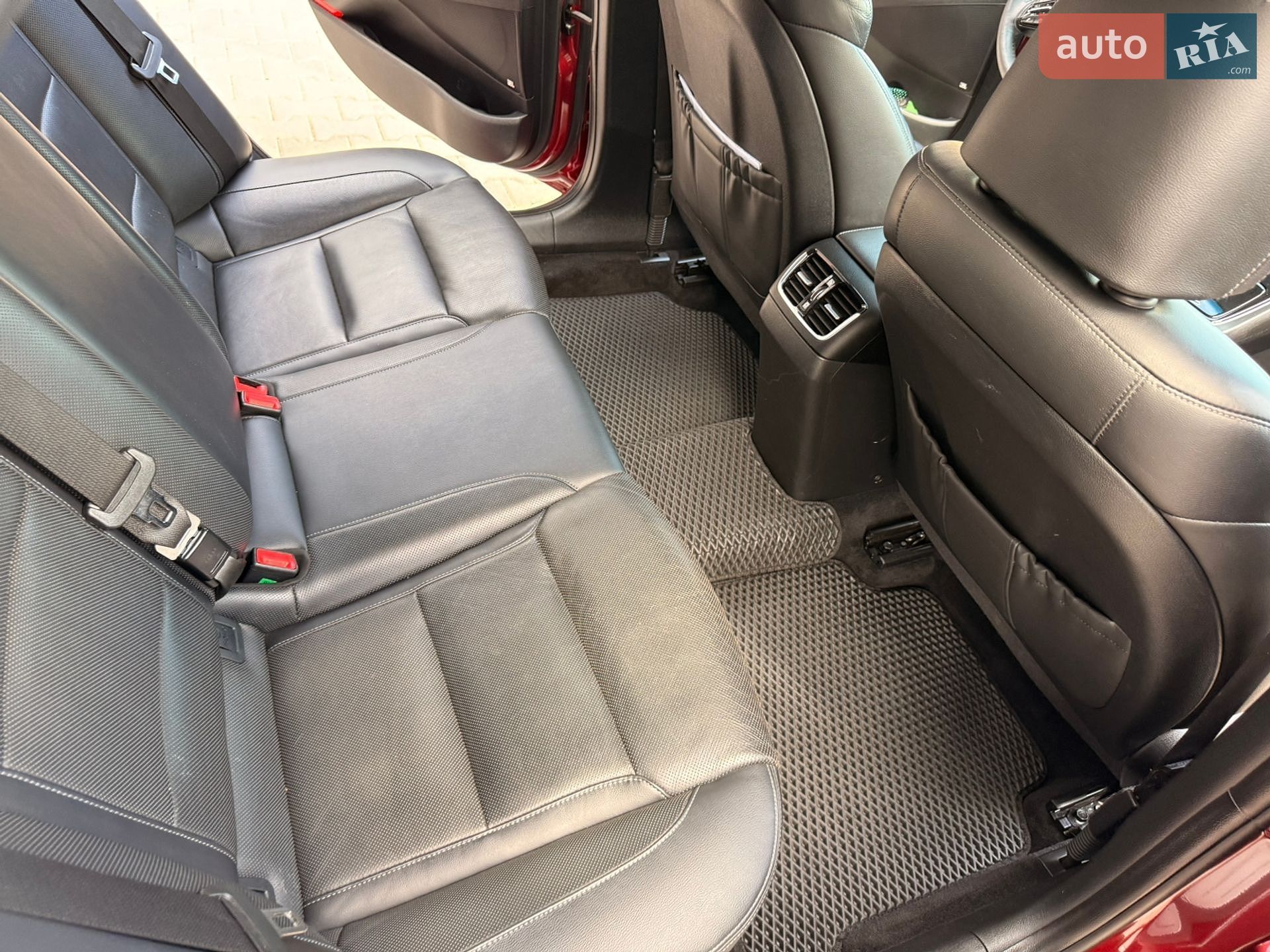 Hyundai Grandeur 2017 VIN KMHF441RBJA071218 фото оголошення 19 з 22