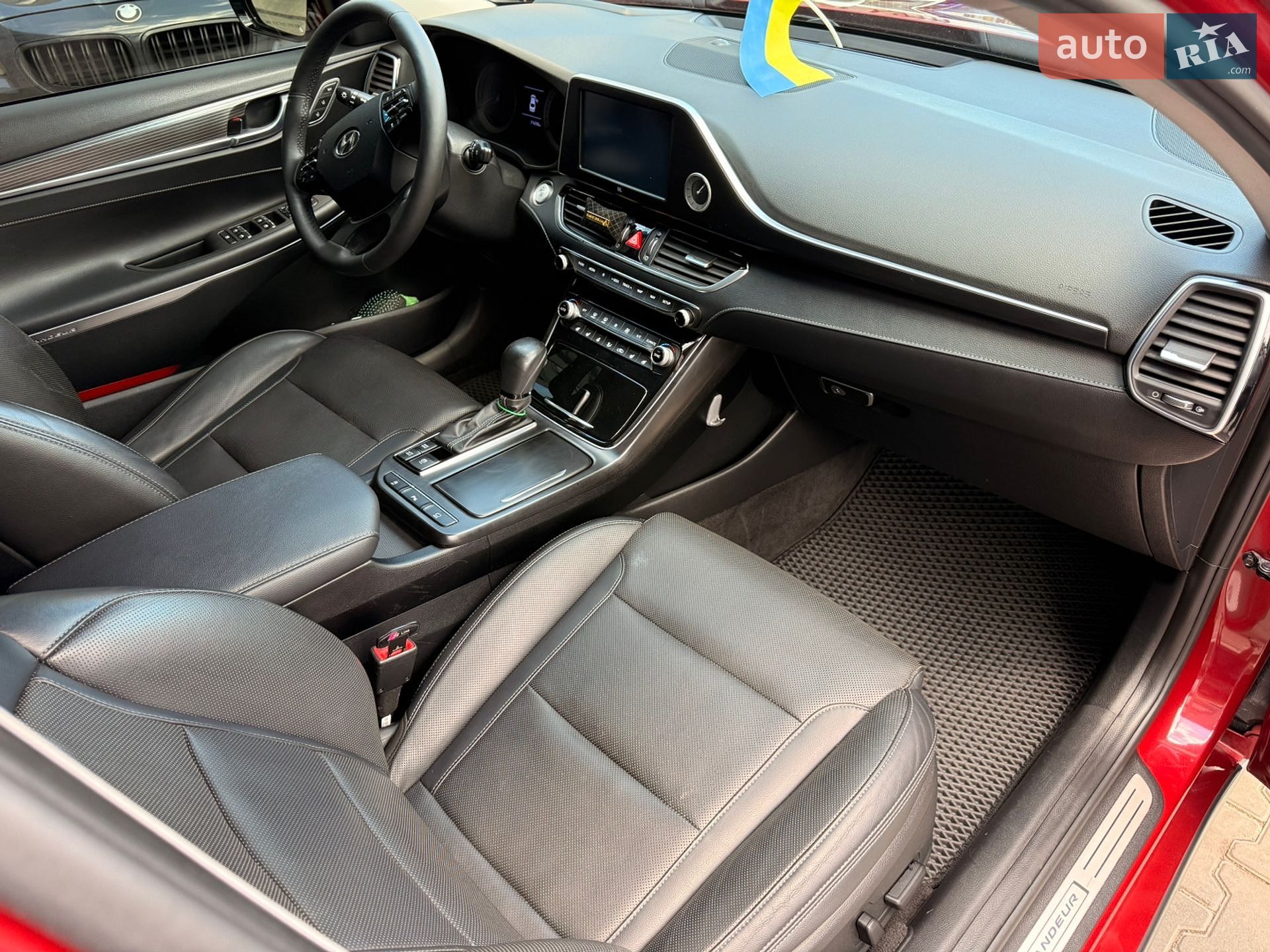 Hyundai Grandeur 2017 VIN KMHF441RBJA071218 фото оголошення 20 з 22