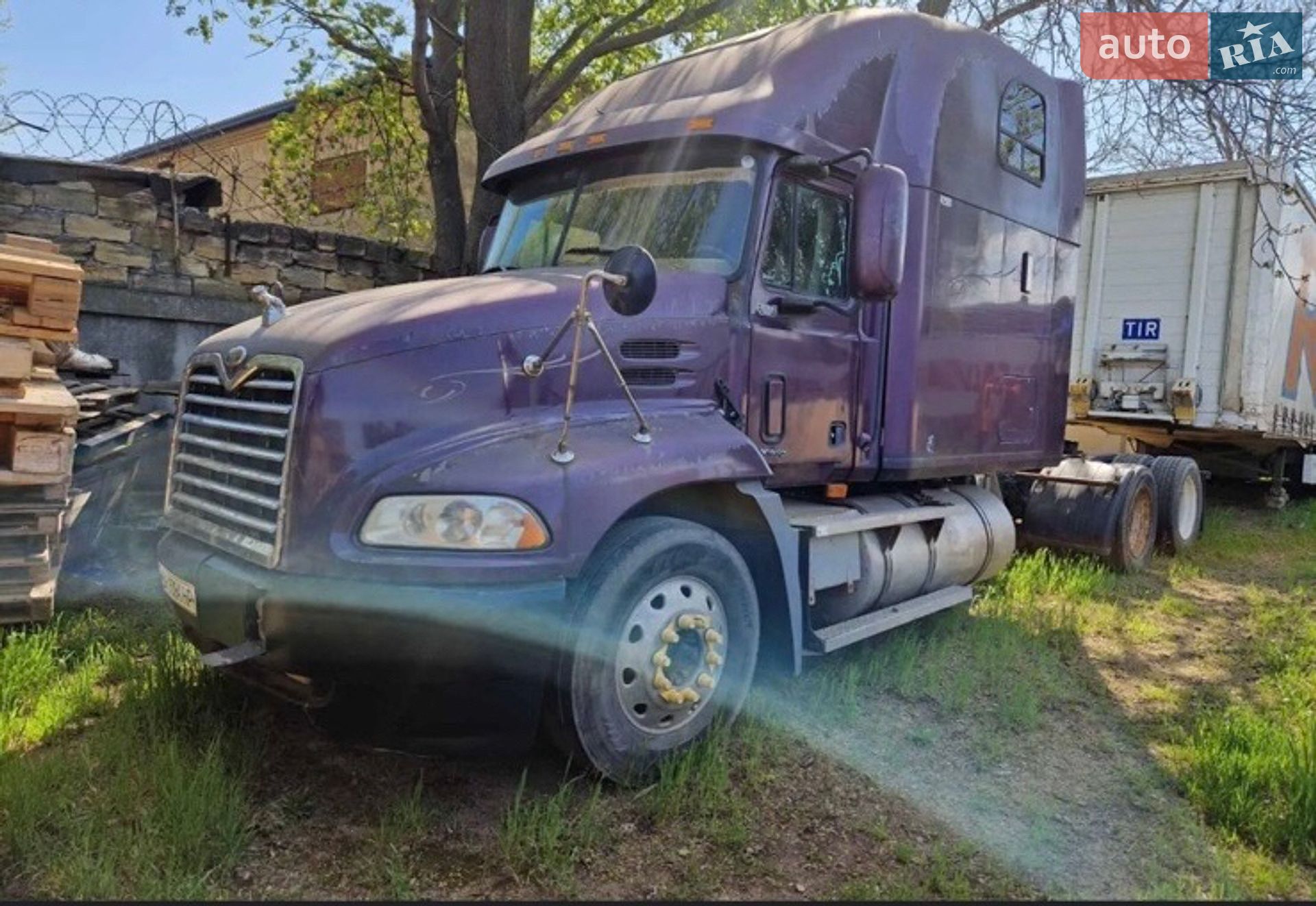 Mack CX 2002 VIN 1M1AE07Y62W011604 фото оголошення 2 з 7