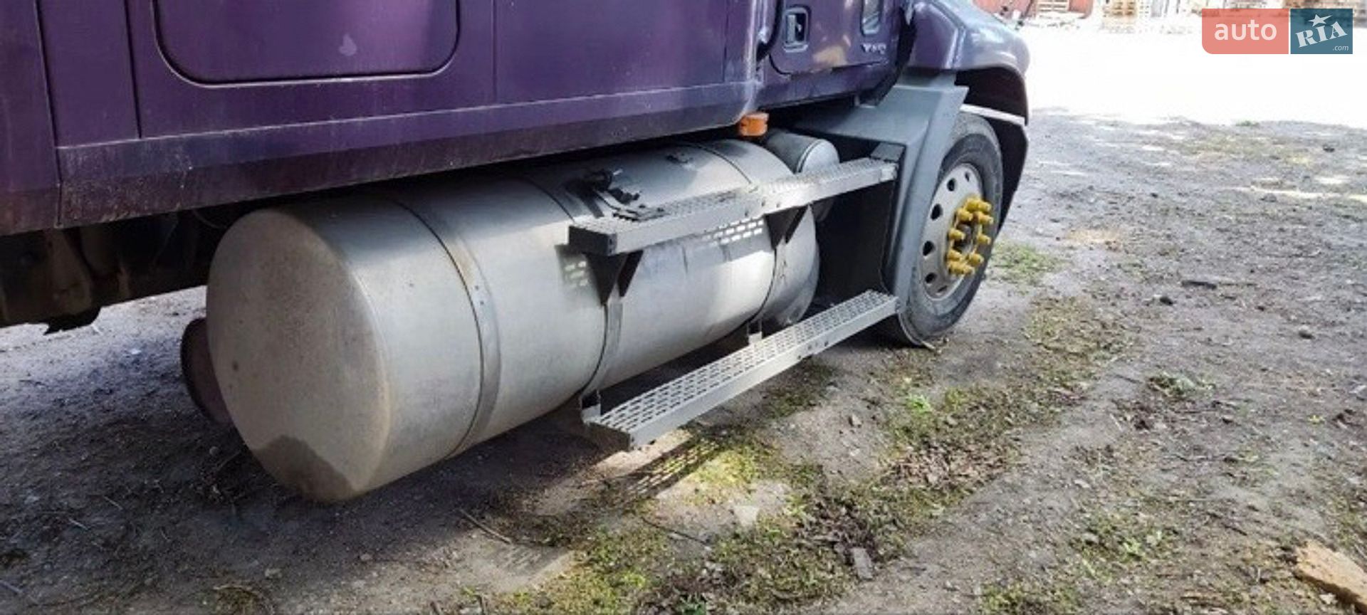 Mack CX 2002 VIN 1M1AE07Y62W011604 фото оголошення 3 з 7