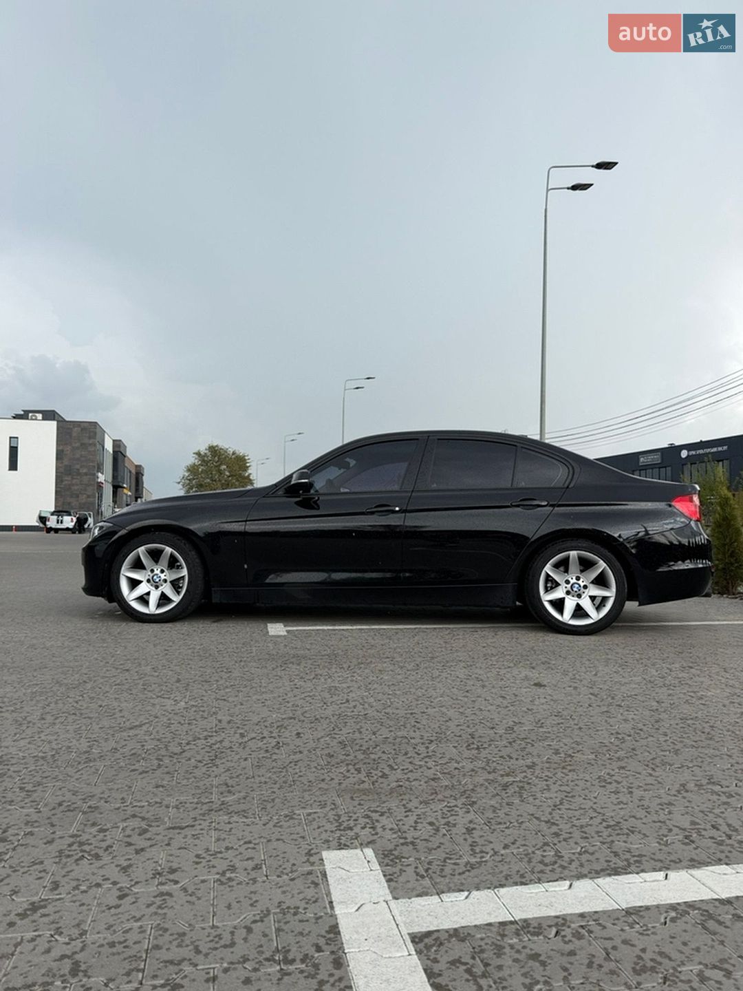 BMW 3 Series 2012 VIN WBA3E11050F463975 фото оголошення 3 з 25