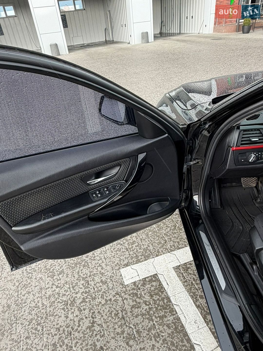 BMW 3 Series 2012 VIN WBA3E11050F463975 фото оголошення 12 з 25