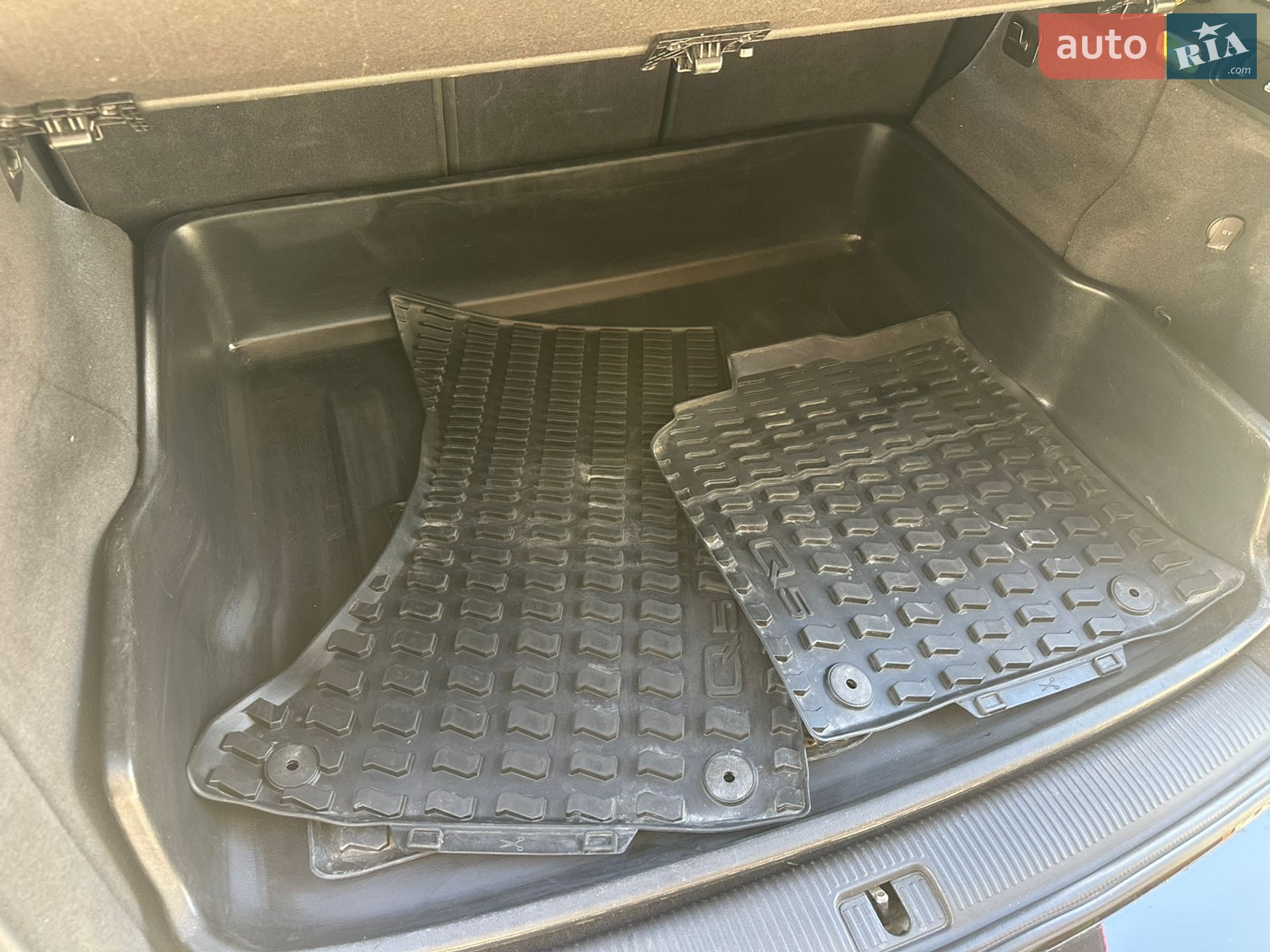 Audi Q5 2016 VIN WAUZZZ8R4GA139912 фото оголошення 36 з 49
