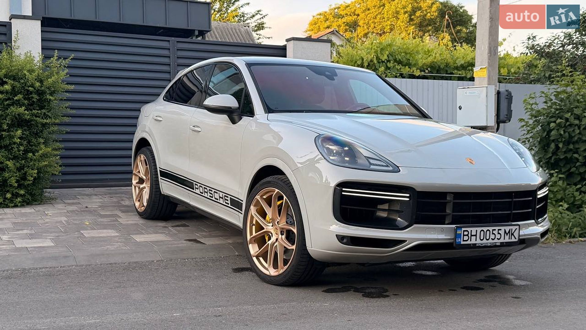 Porsche Cayenne Coupe 2022 VIN WP1BA2AY2PDA26543 фото оголошення 2 з 18
