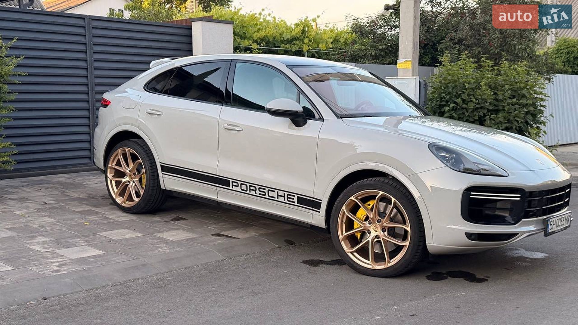 Porsche Cayenne Coupe 2022 VIN WP1BA2AY2PDA26543 фото оголошення 3 з 18
