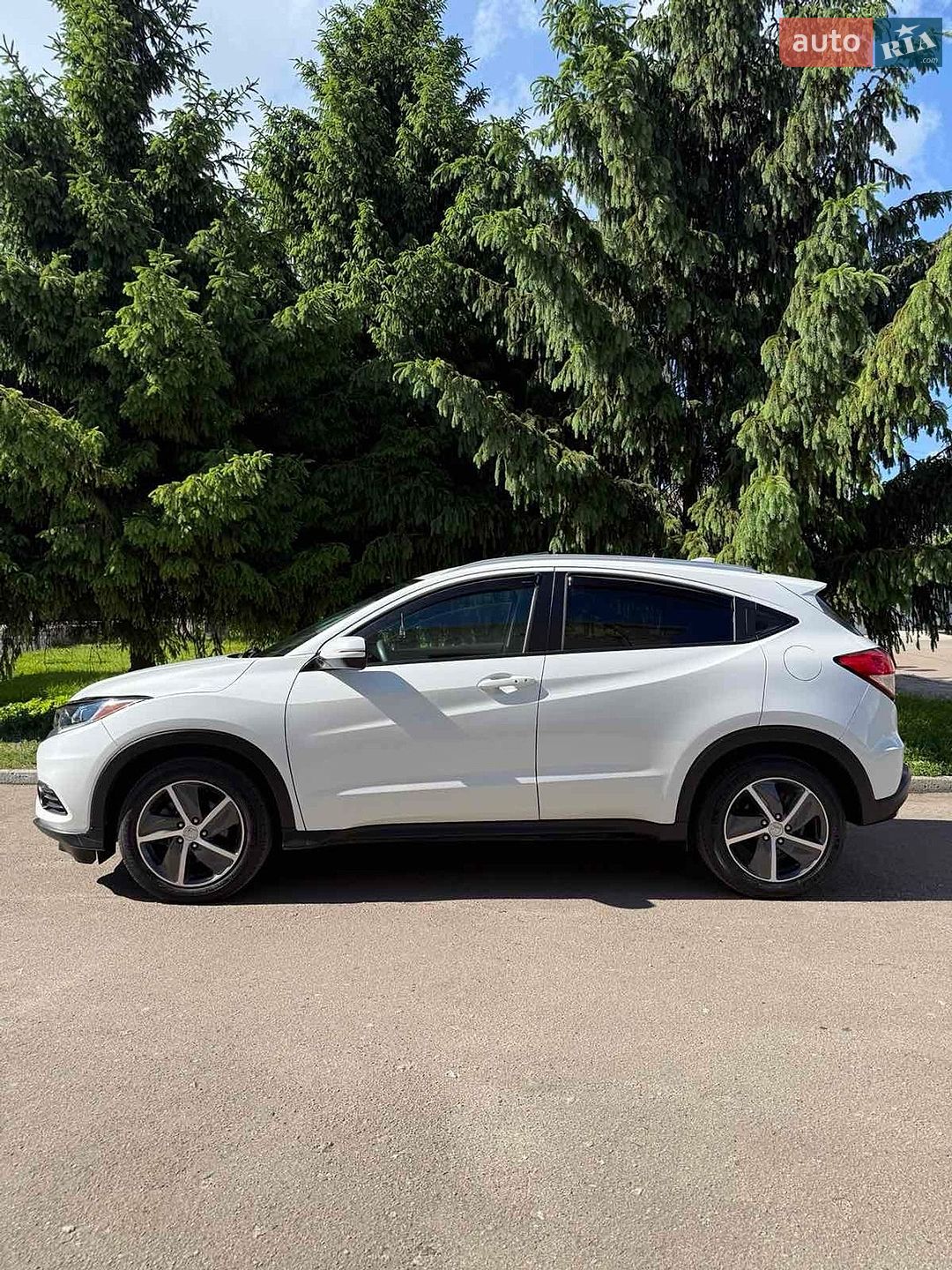 Honda HR-V 2021 VIN 3CZRU5H5XNM704326 фото оголошення 2 з 10
