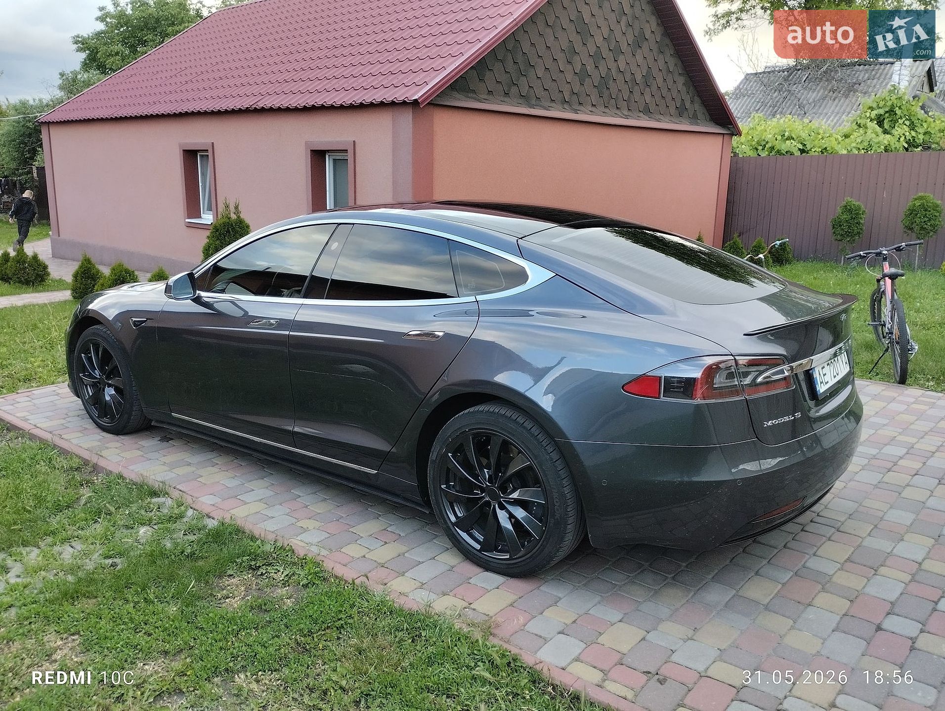 Tesla Model S 2018 VIN 5YJSA1E2XJF245204 фото оголошення 3 з 30
