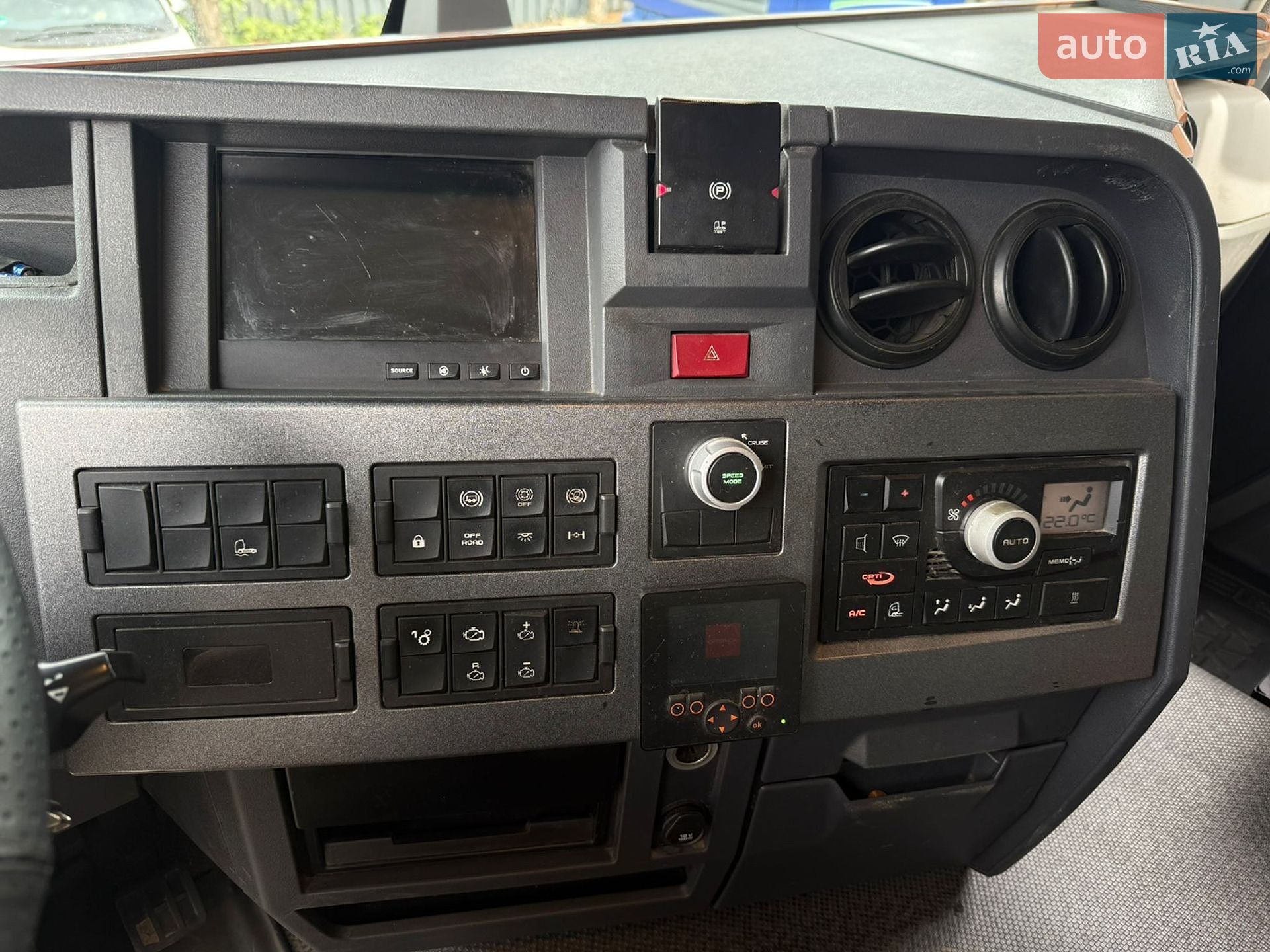Renault C-Series 2017 VIN VF630A368HD000702 фото оголошення 12 з 34