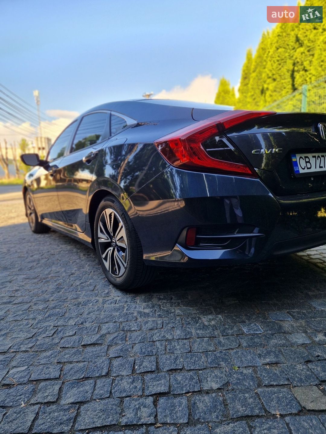 Honda Civic 2017 VIN 19XFC2F5XHE229739 фото оголошення 2 з 16