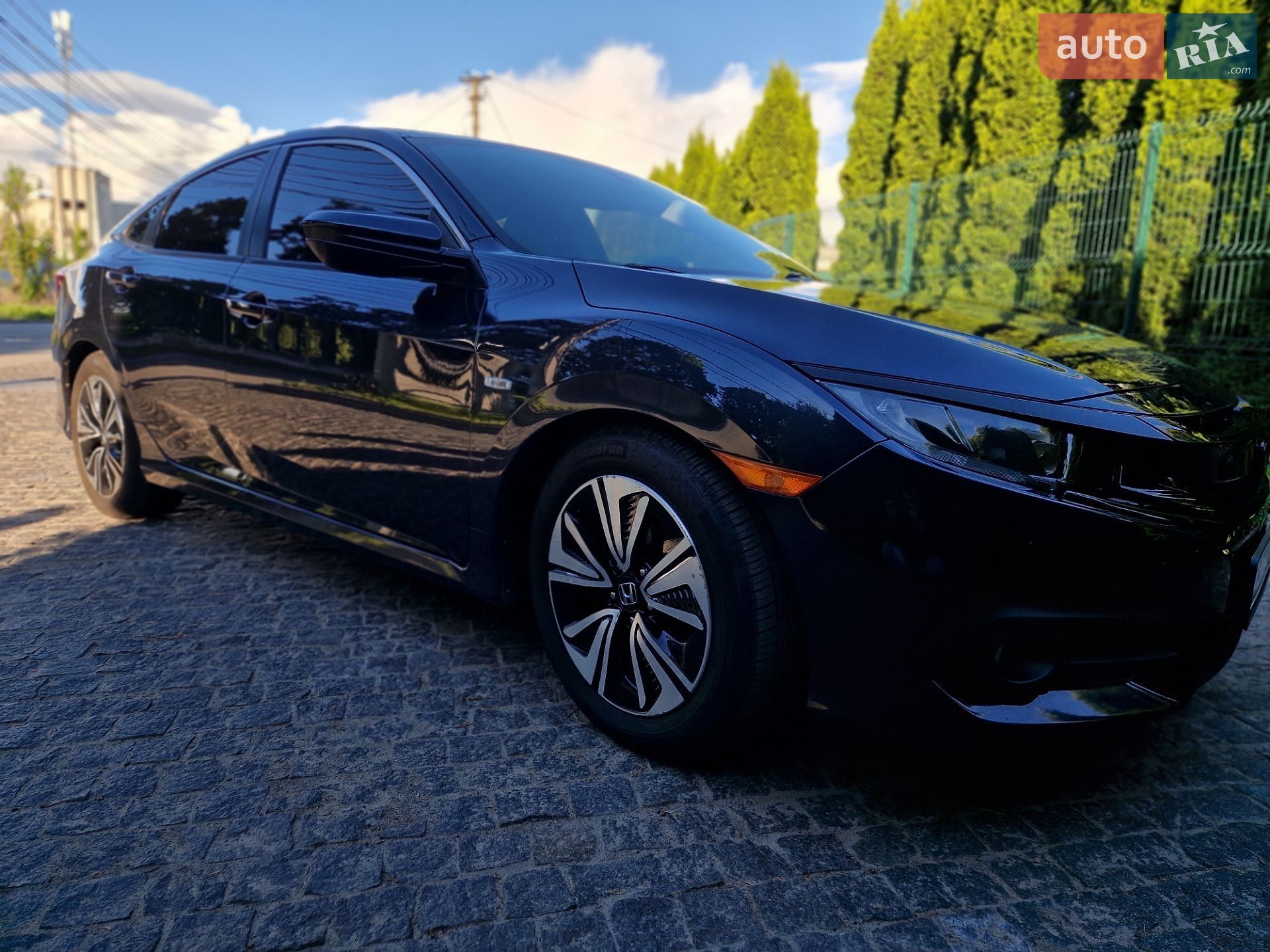 Honda Civic 2017 VIN 19XFC2F5XHE229739 фото оголошення 3 з 16