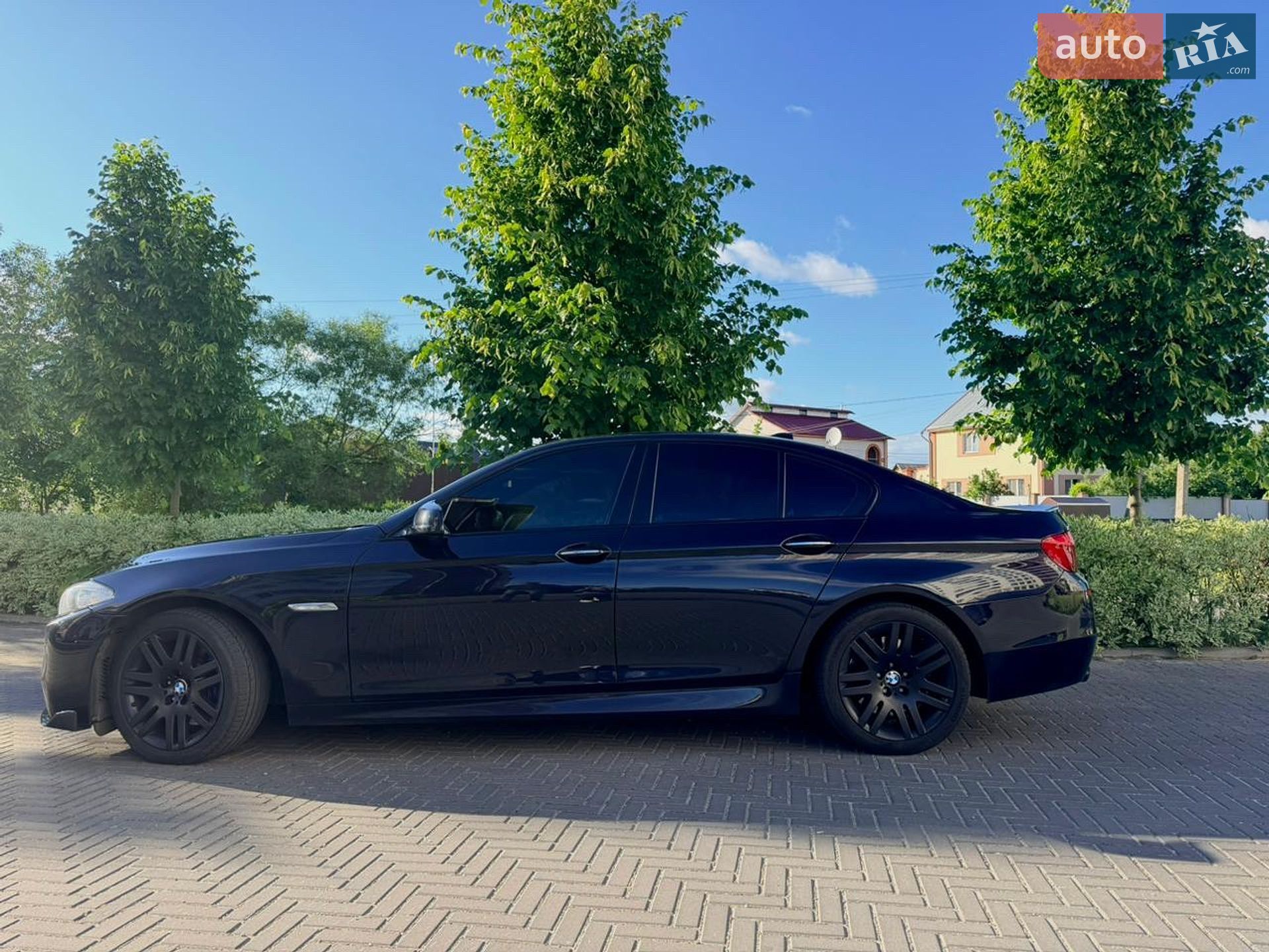 BMW 5 Series 2013 VIN WBAFV31040D293533 фото оголошення 3 з 9