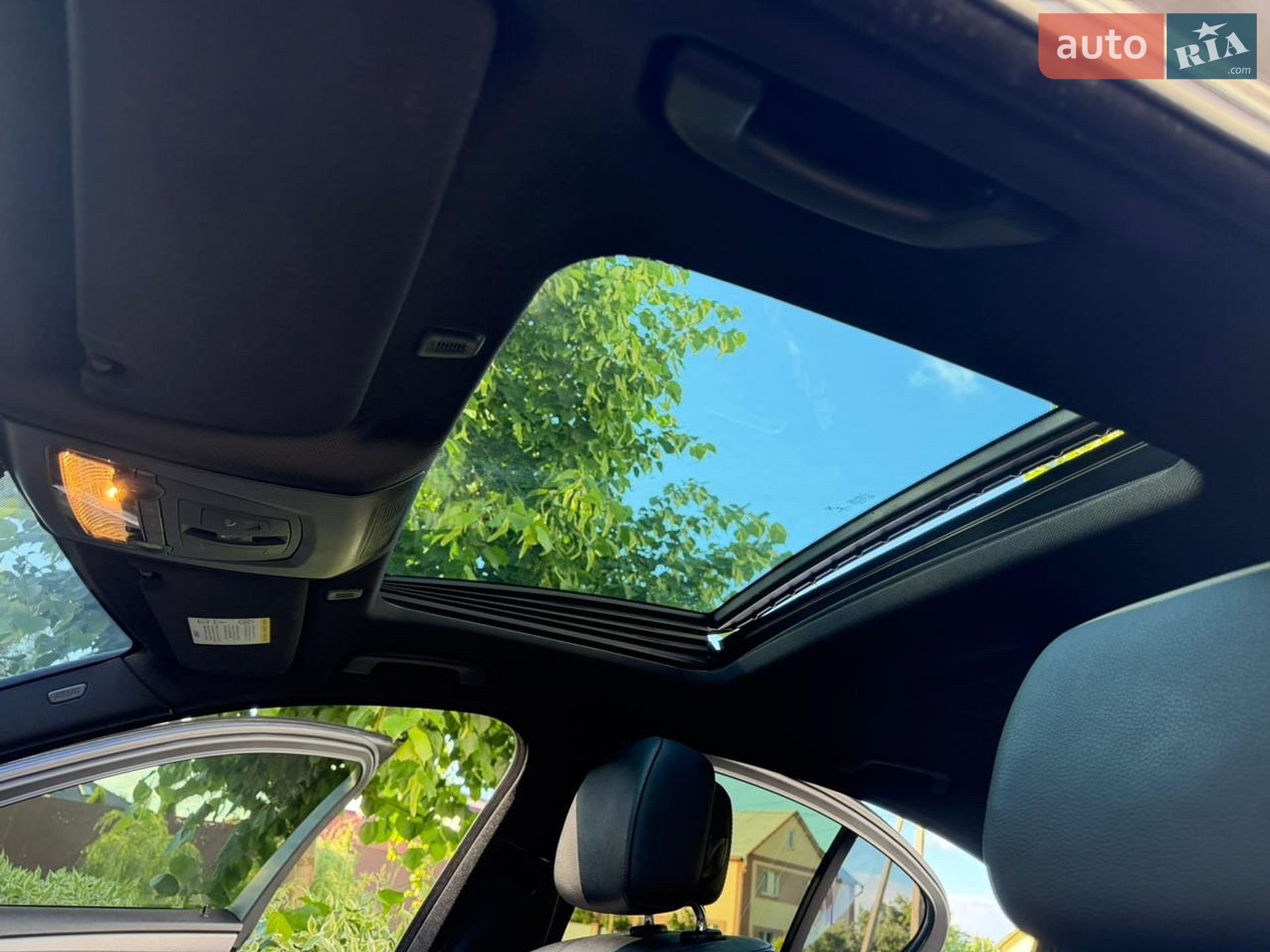 BMW 5 Series 2013 VIN WBAFV31040D293533 фото оголошення 8 з 9