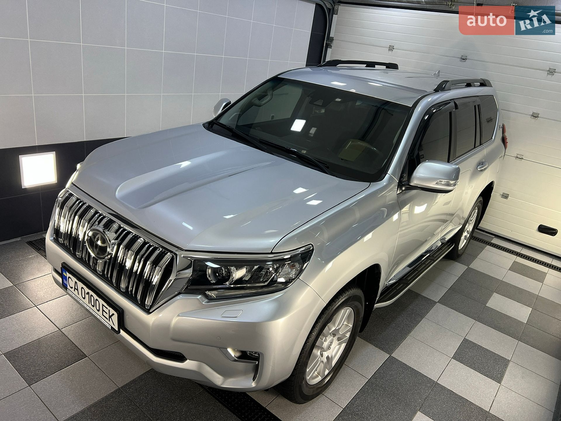 Toyota Land Cruiser Prado 2018 VIN JTEBR3FJ70K108843 фото оголошення 27 з 123