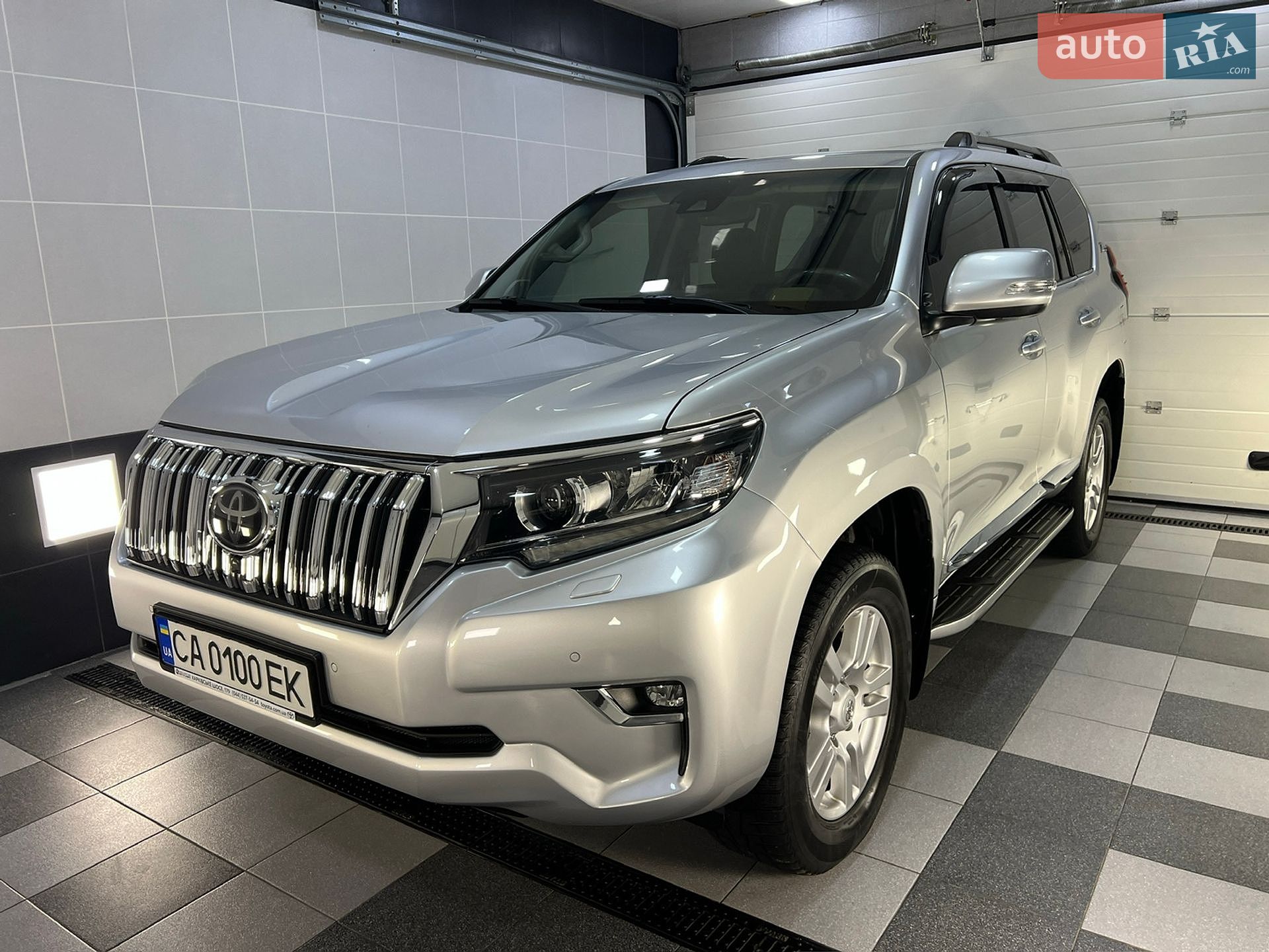 Toyota Land Cruiser Prado 2018 VIN JTEBR3FJ70K108843 фото оголошення 28 з 123