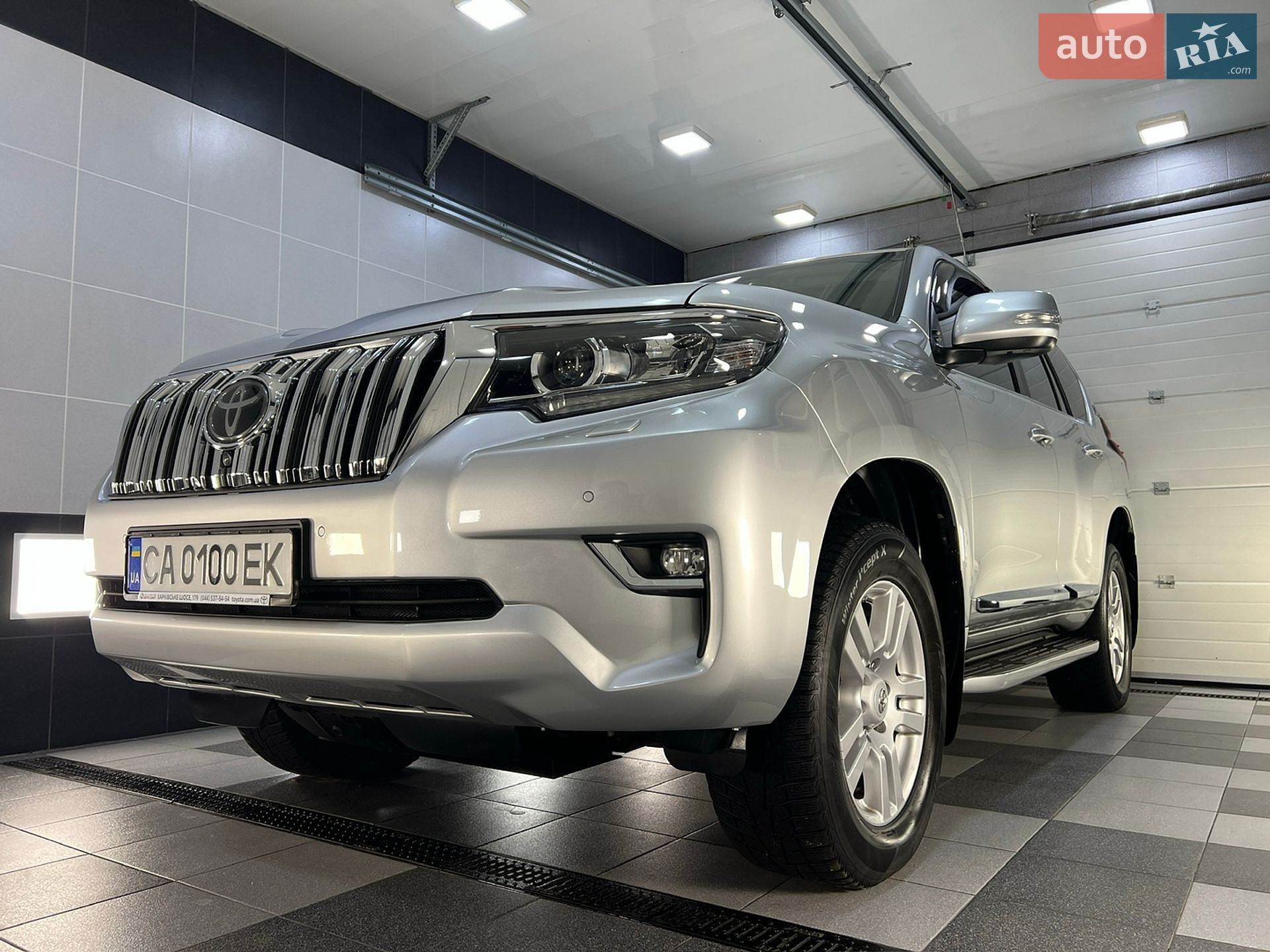 Toyota Land Cruiser Prado 2018 VIN JTEBR3FJ70K108843 фото оголошення 29 з 123