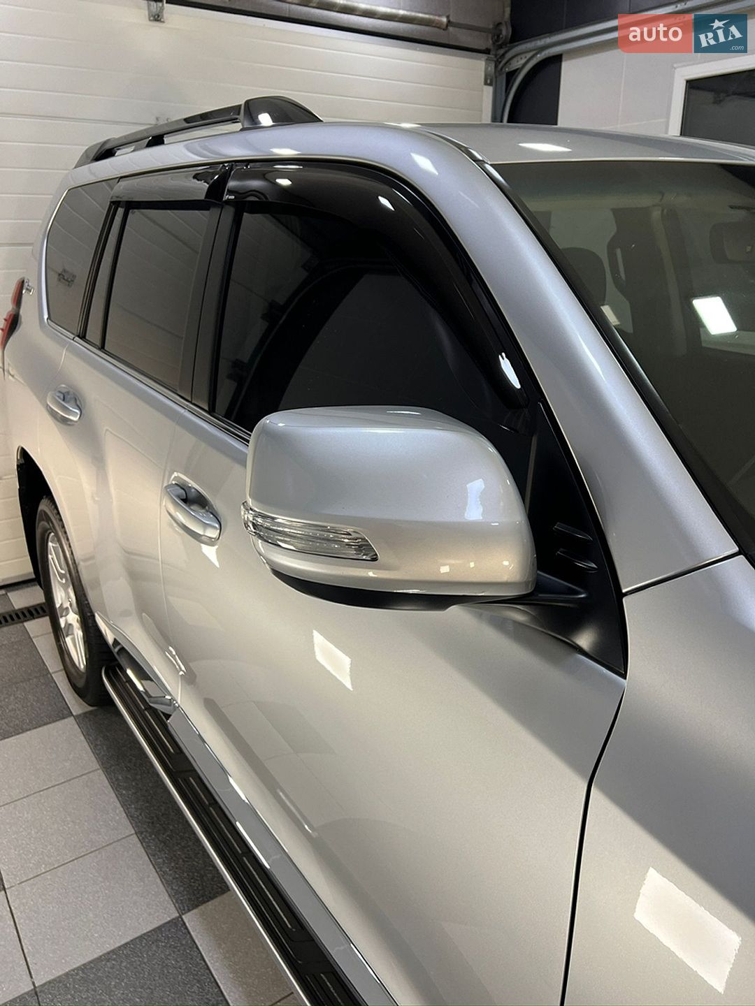 Toyota Land Cruiser Prado 2018 VIN JTEBR3FJ70K108843 фото оголошення 16 з 123
