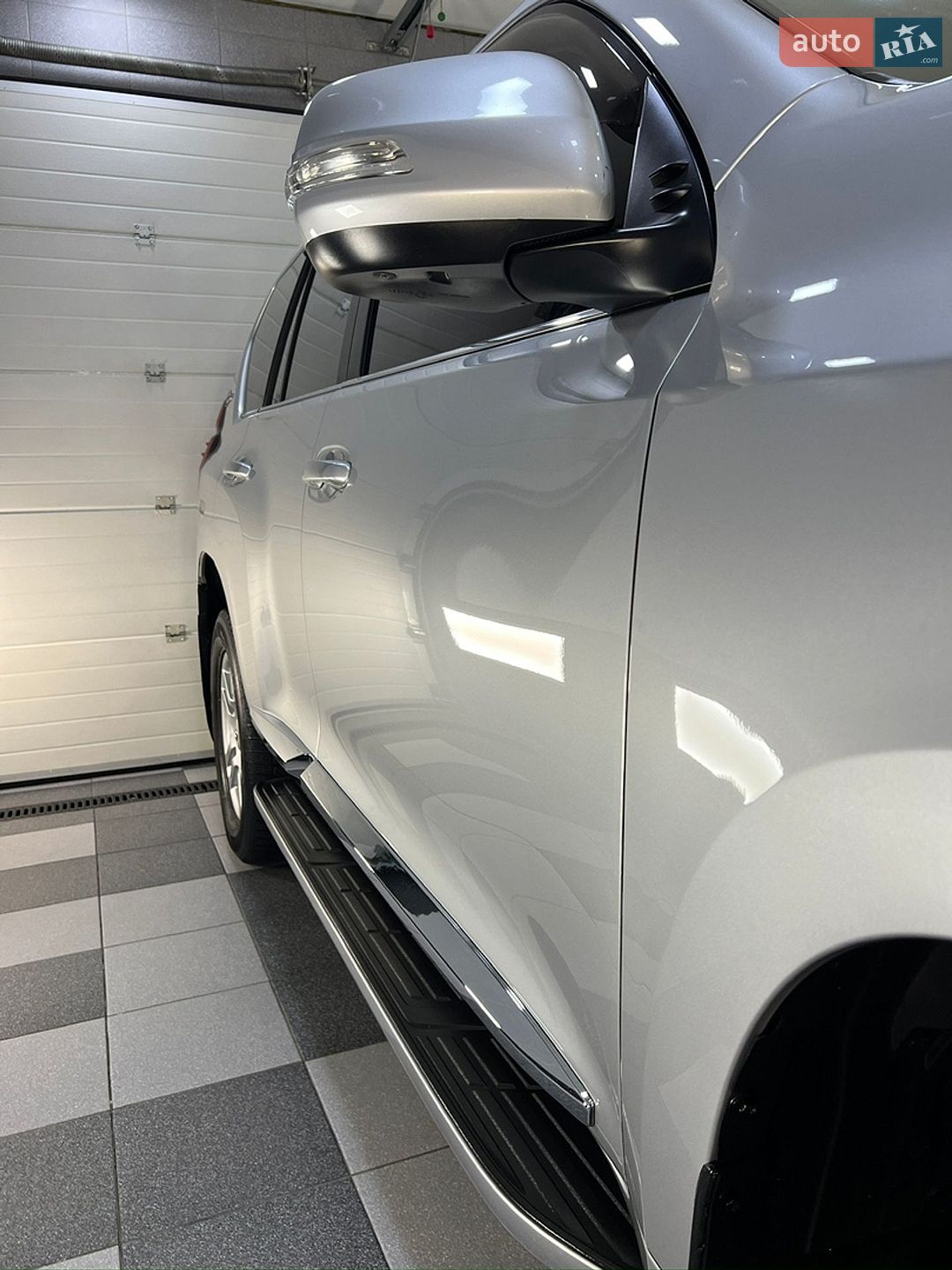 Toyota Land Cruiser Prado 2018 VIN JTEBR3FJ70K108843 фото оголошення 17 з 123