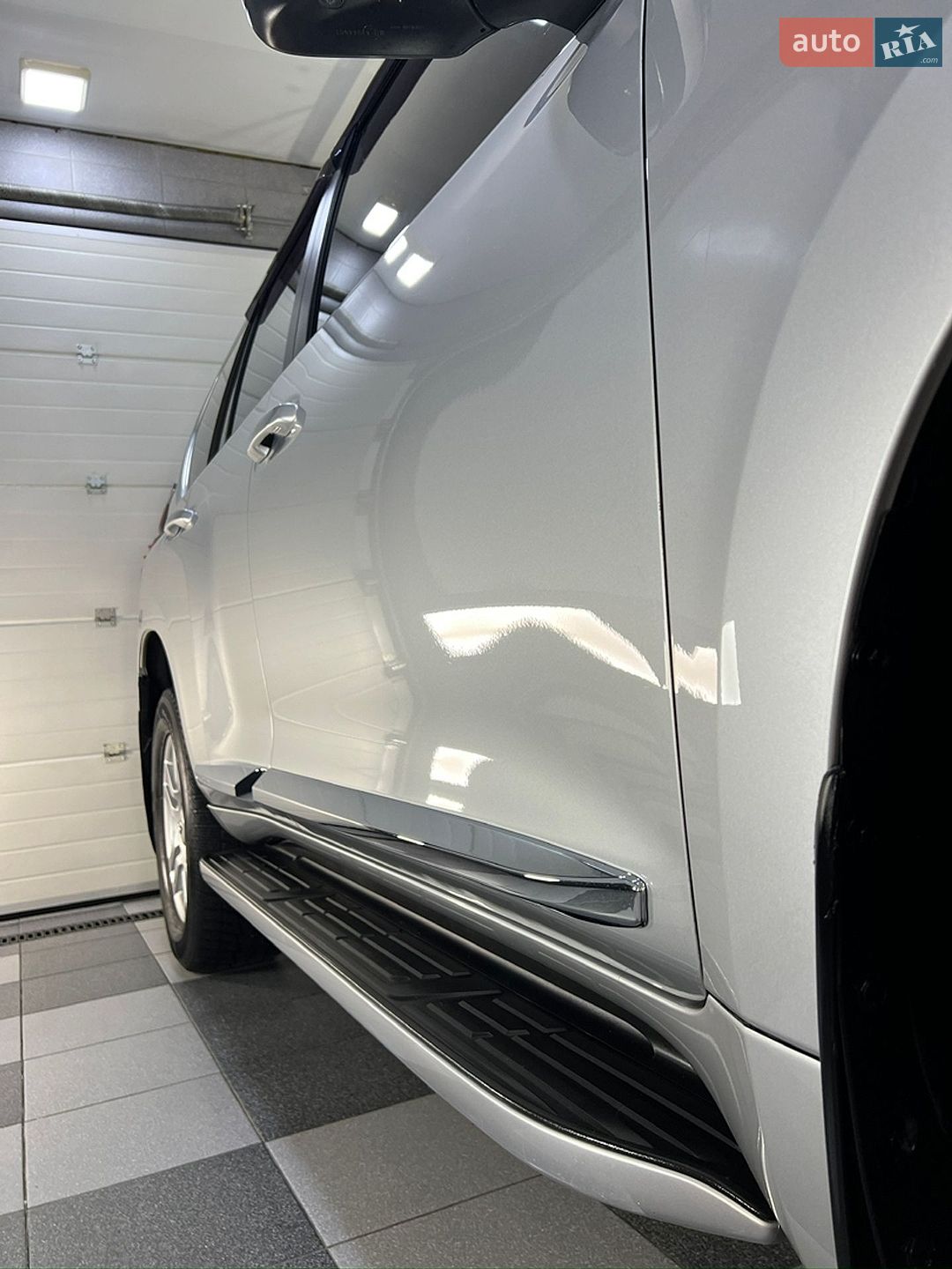 Toyota Land Cruiser Prado 2018 VIN JTEBR3FJ70K108843 фото оголошення 18 з 123