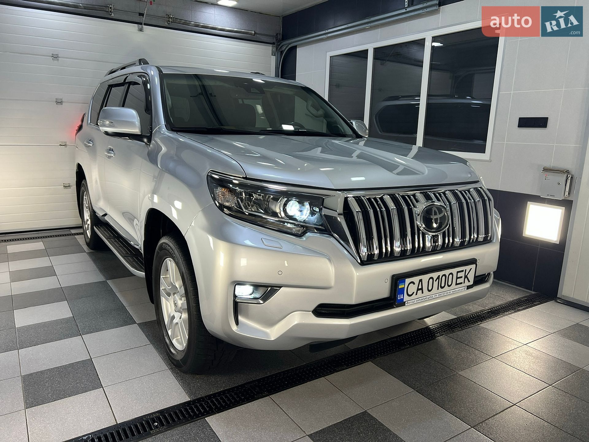 Toyota Land Cruiser Prado 2018 VIN JTEBR3FJ70K108843 фото оголошення 21 з 123