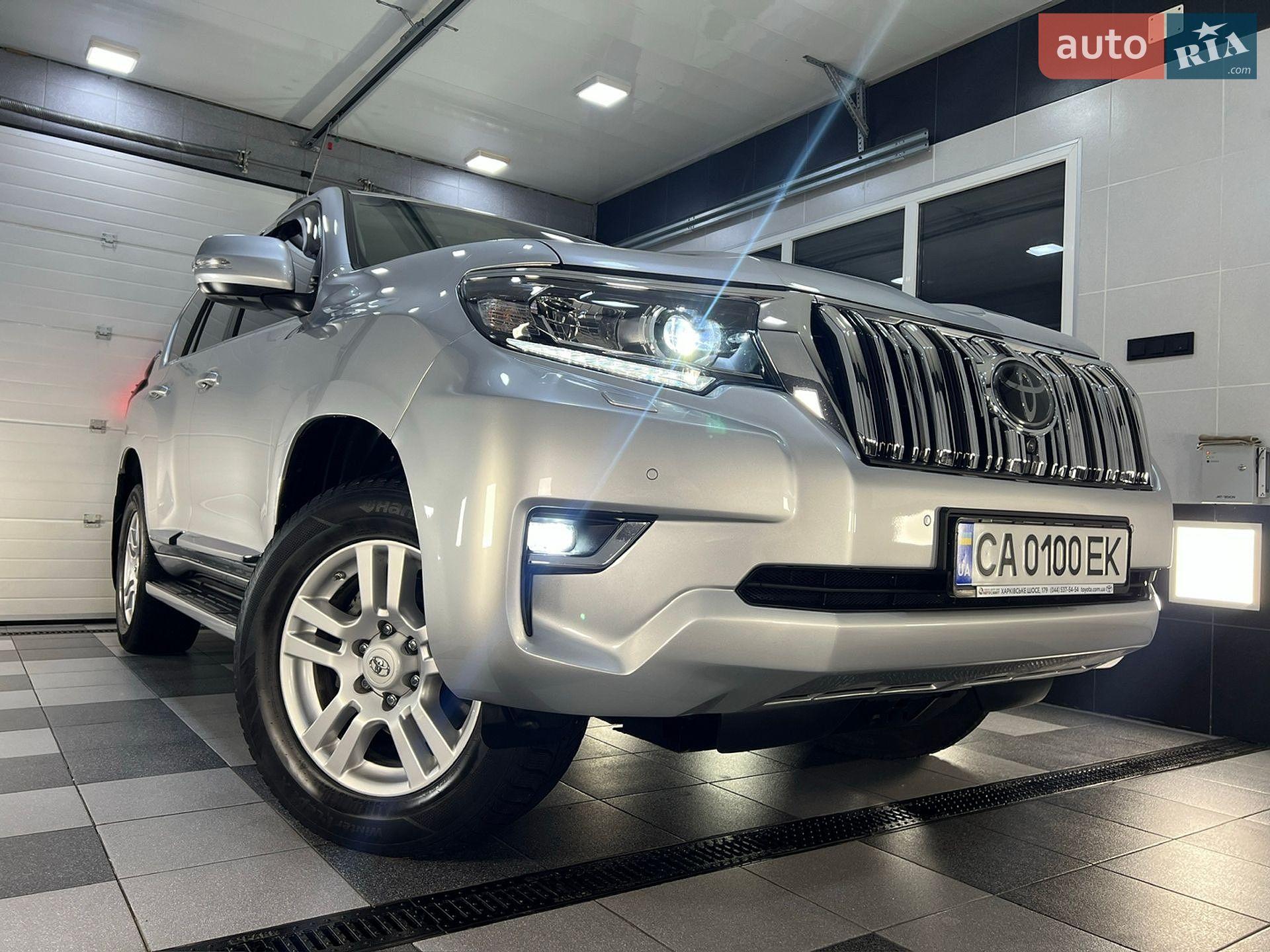 Toyota Land Cruiser Prado 2018 VIN JTEBR3FJ70K108843 фото оголошення 23 з 123