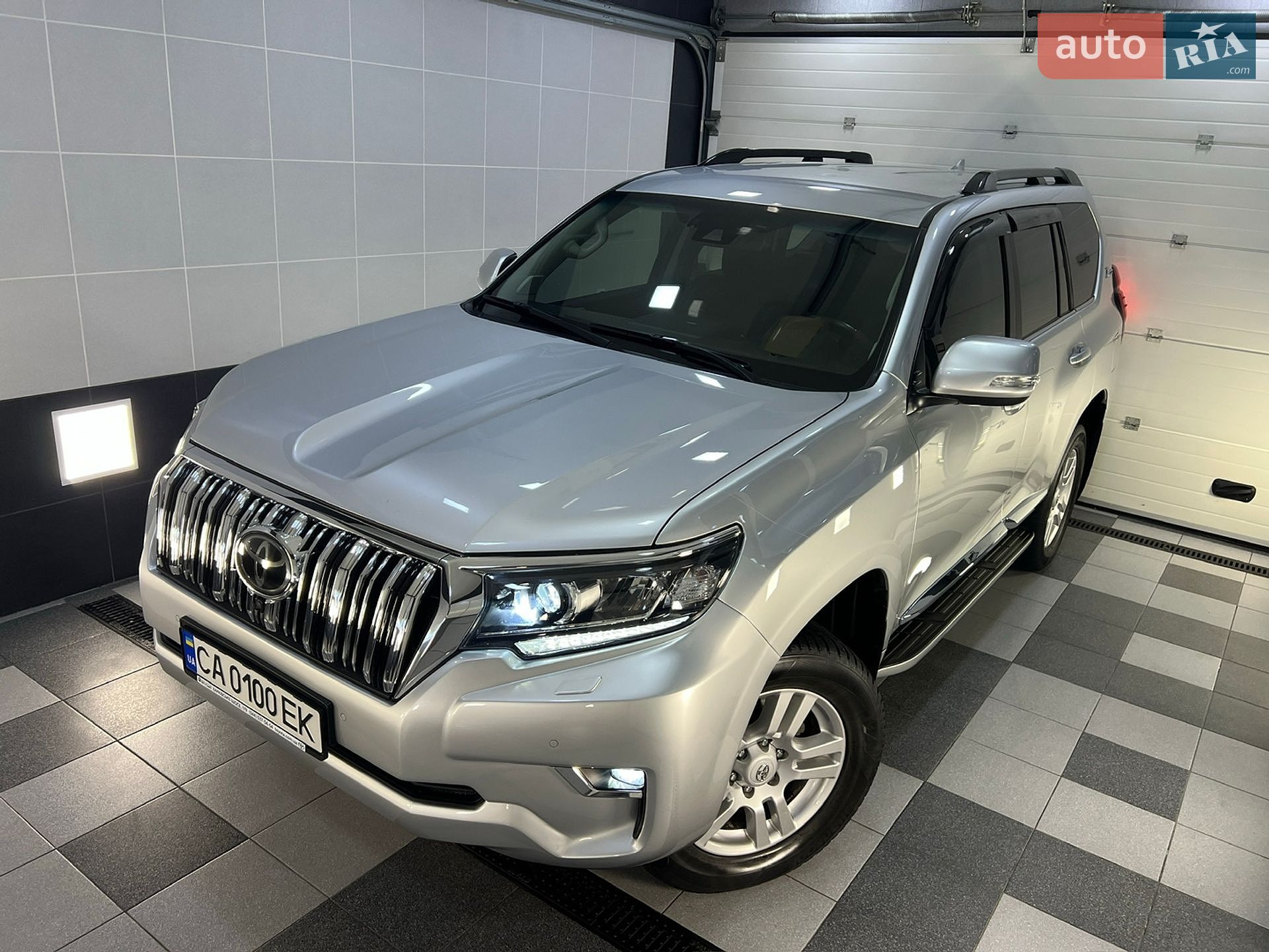 Toyota Land Cruiser Prado 2018 VIN JTEBR3FJ70K108843 фото оголошення 42 з 123