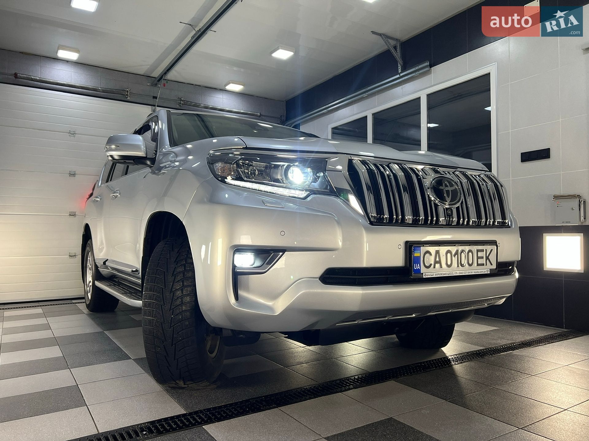 Toyota Land Cruiser Prado 2018 VIN JTEBR3FJ70K108843 фото оголошення 25 з 123