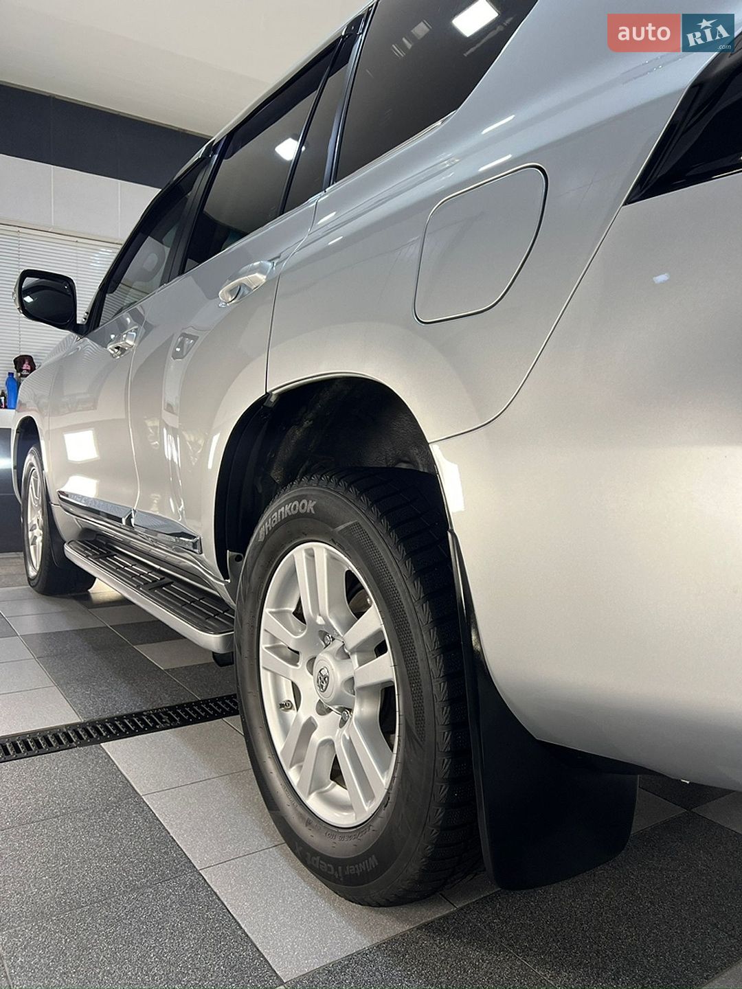 Toyota Land Cruiser Prado 2018 VIN JTEBR3FJ70K108843 фото оголошення 54 з 123