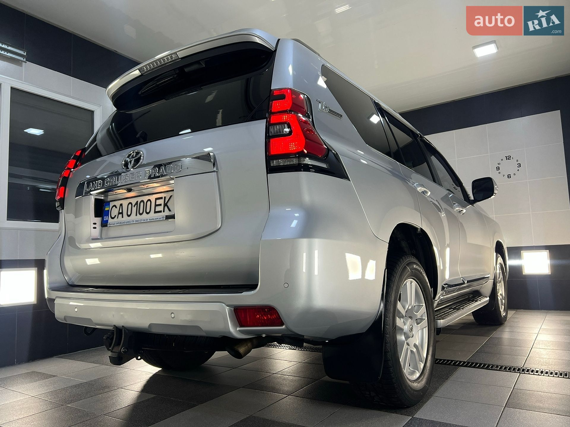 Toyota Land Cruiser Prado 2018 VIN JTEBR3FJ70K108843 фото оголошення 61 з 123