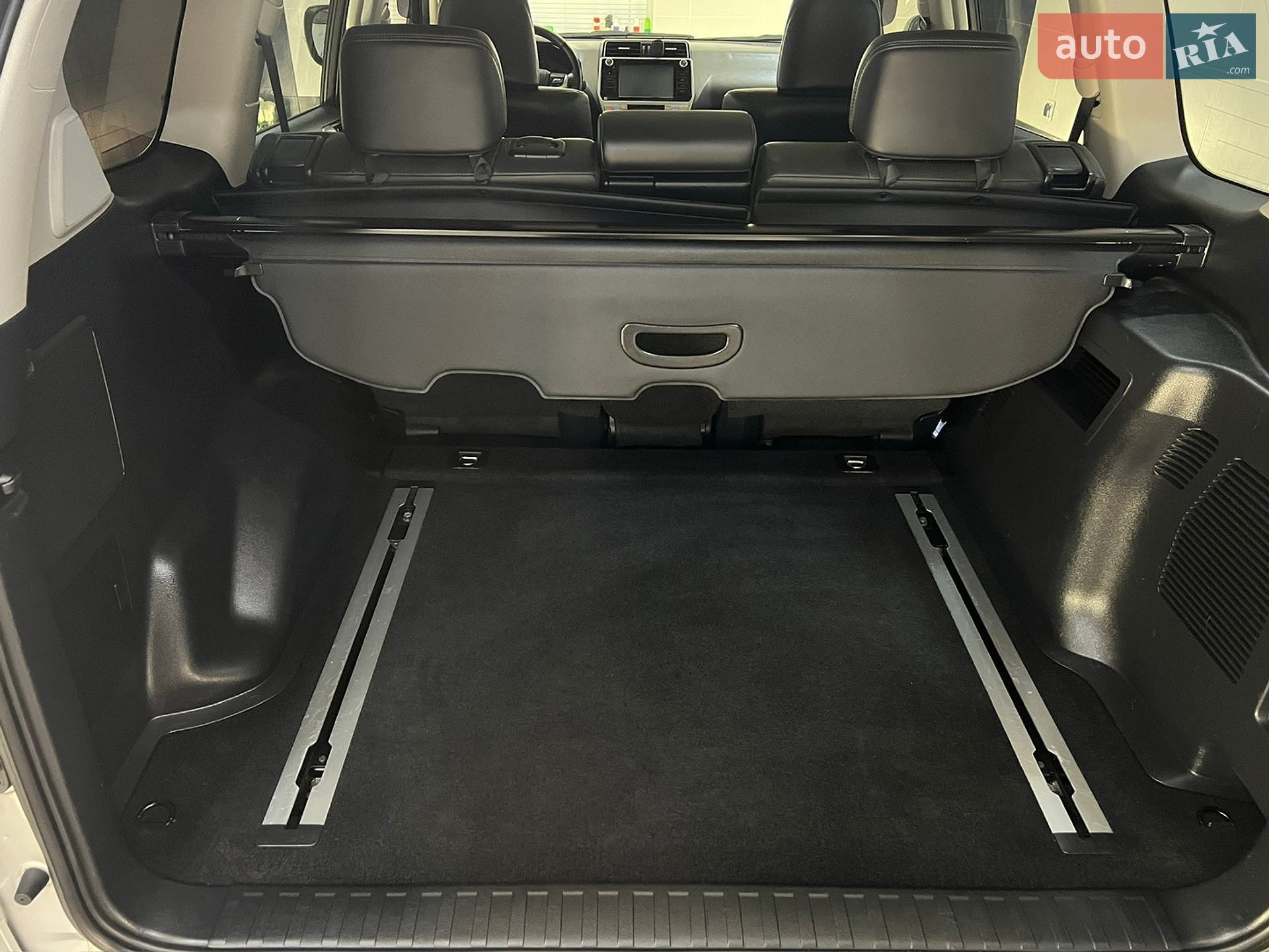 Toyota Land Cruiser Prado 2018 VIN JTEBR3FJ70K108843 фото оголошення 70 з 123