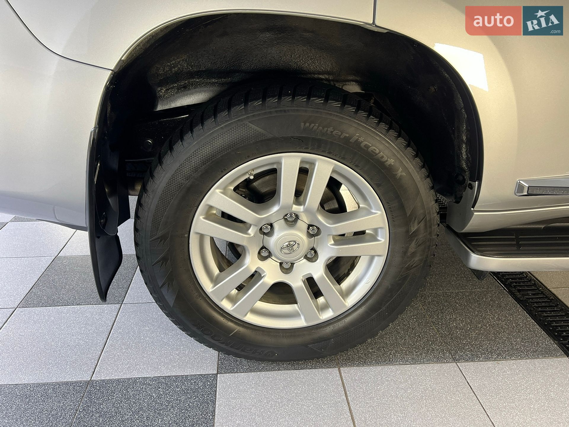 Toyota Land Cruiser Prado 2018 VIN JTEBR3FJ70K108843 фото оголошення 66 з 123