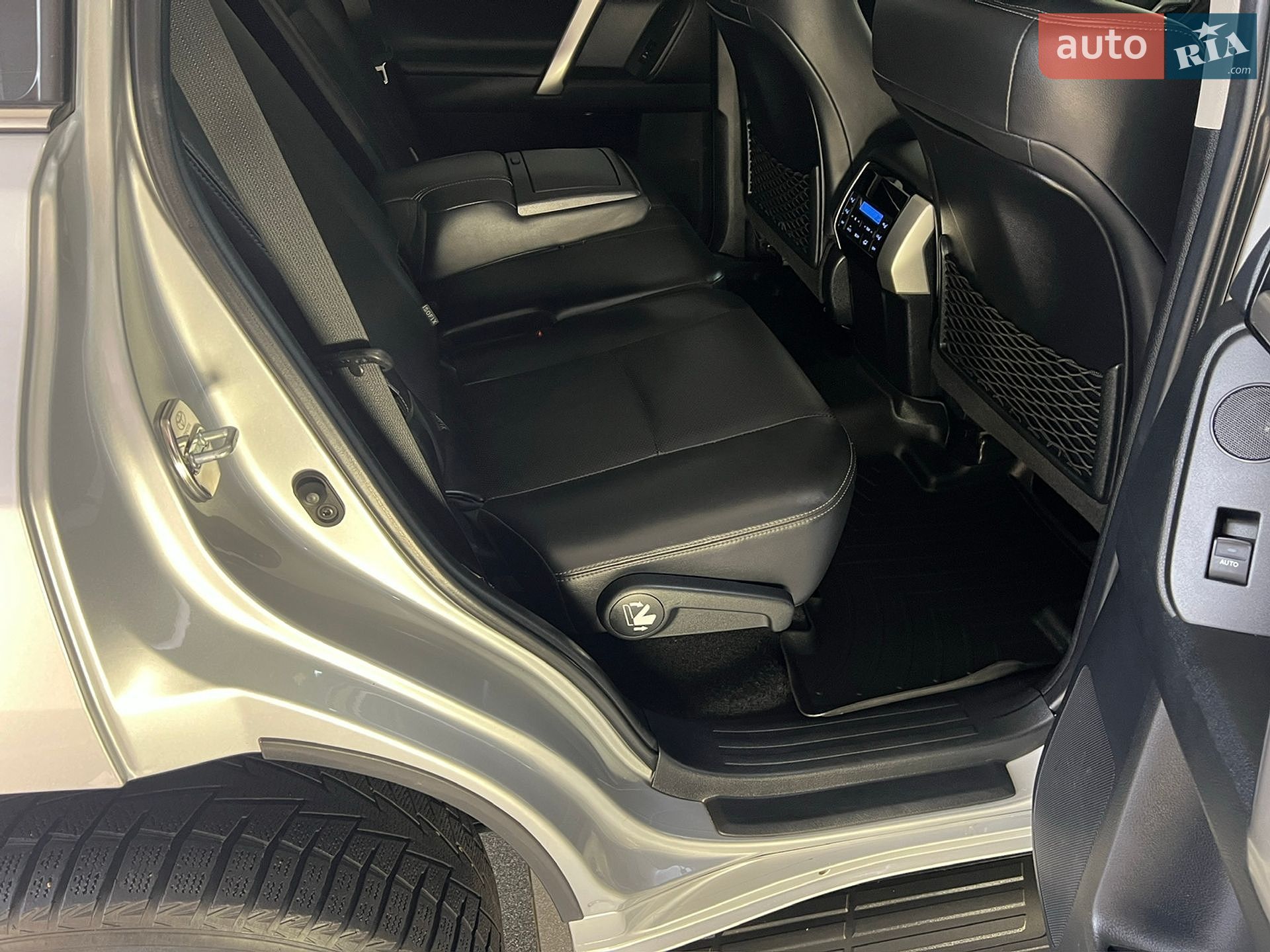 Toyota Land Cruiser Prado 2018 VIN JTEBR3FJ70K108843 фото оголошення 108 з 123