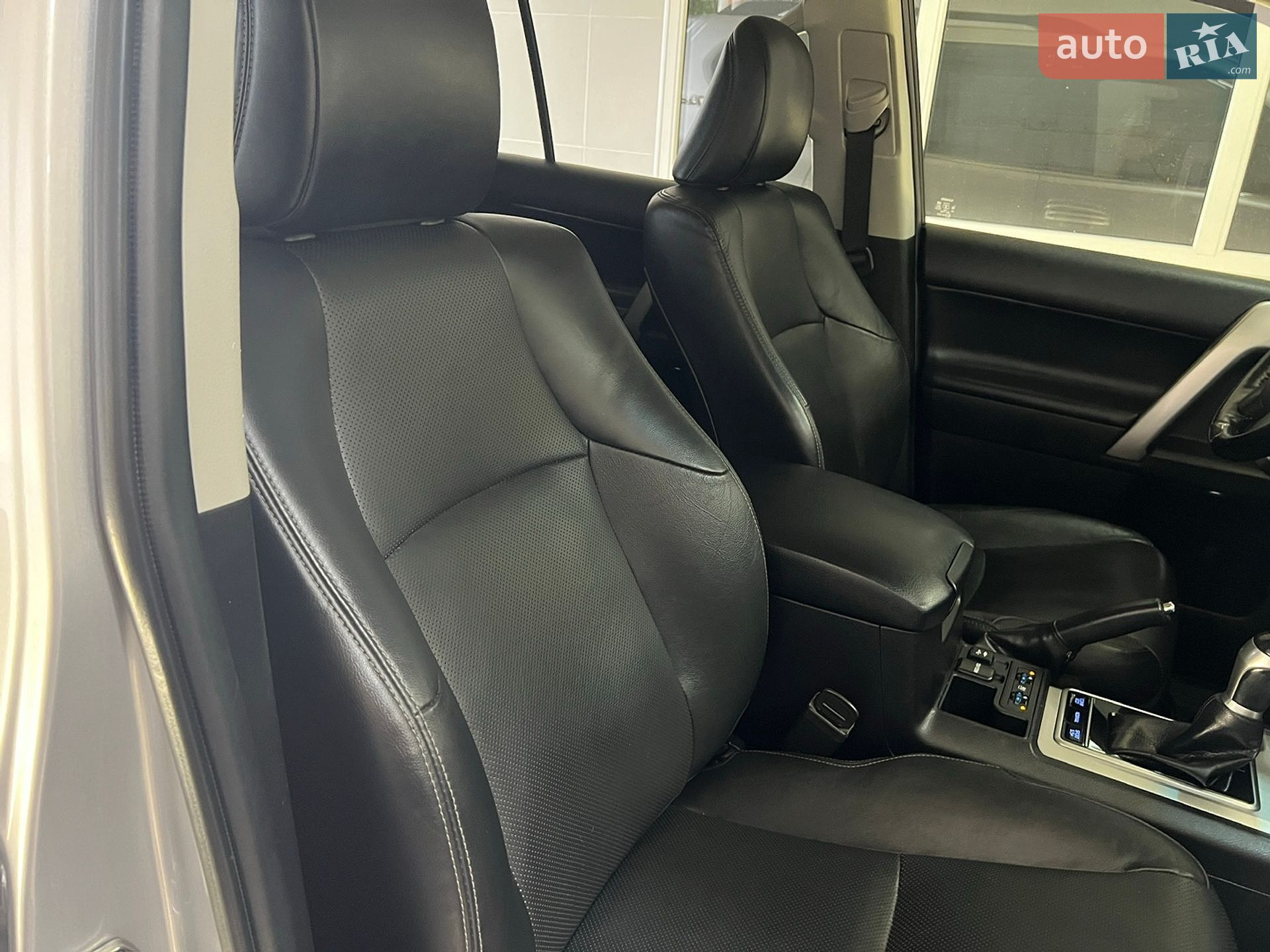 Toyota Land Cruiser Prado 2018 VIN JTEBR3FJ70K108843 фото оголошення 115 з 123