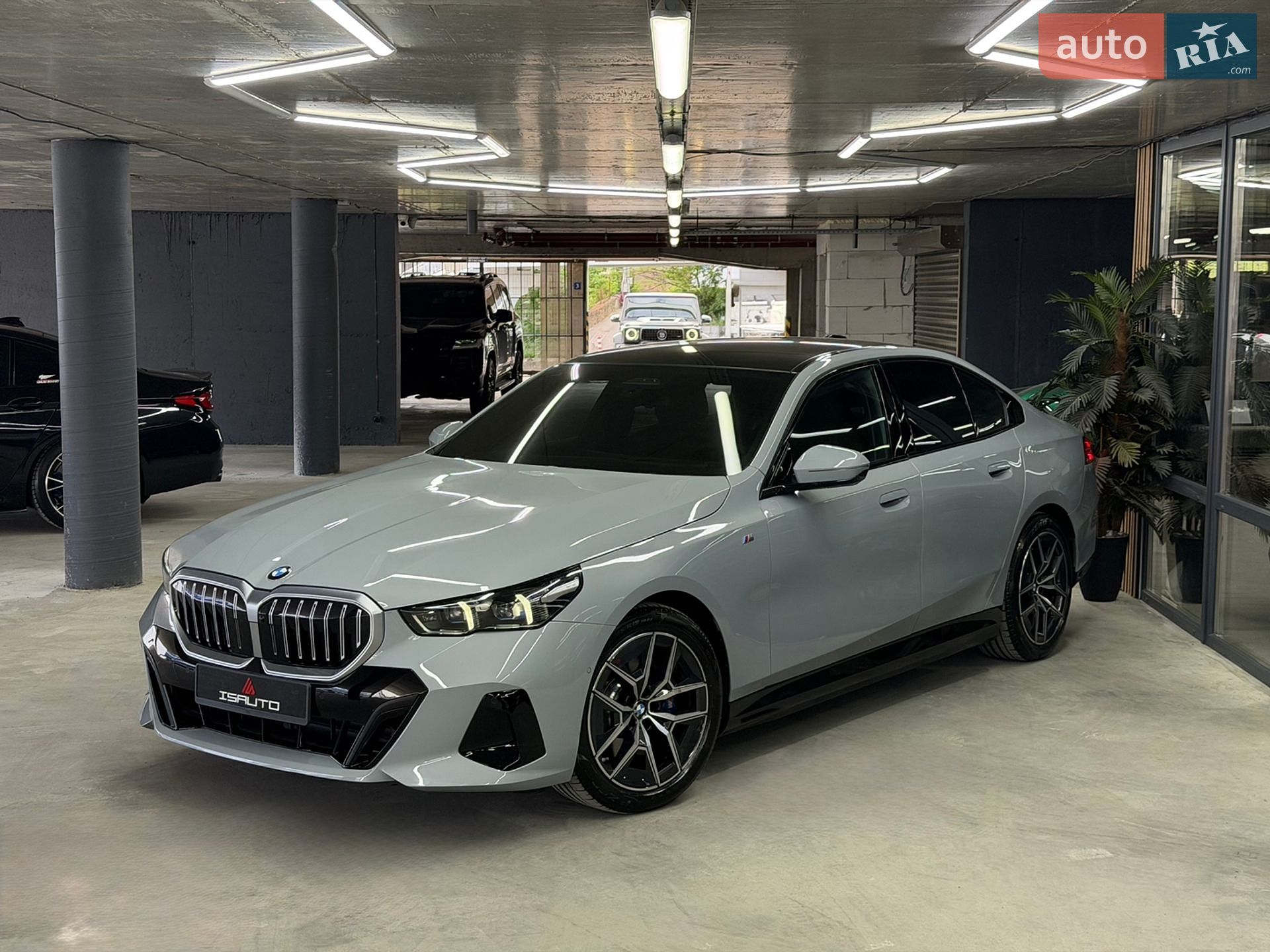 BMW 5 Series 2023 VIN WBA41FL03RCP48876 фото оголошення 6 з 30