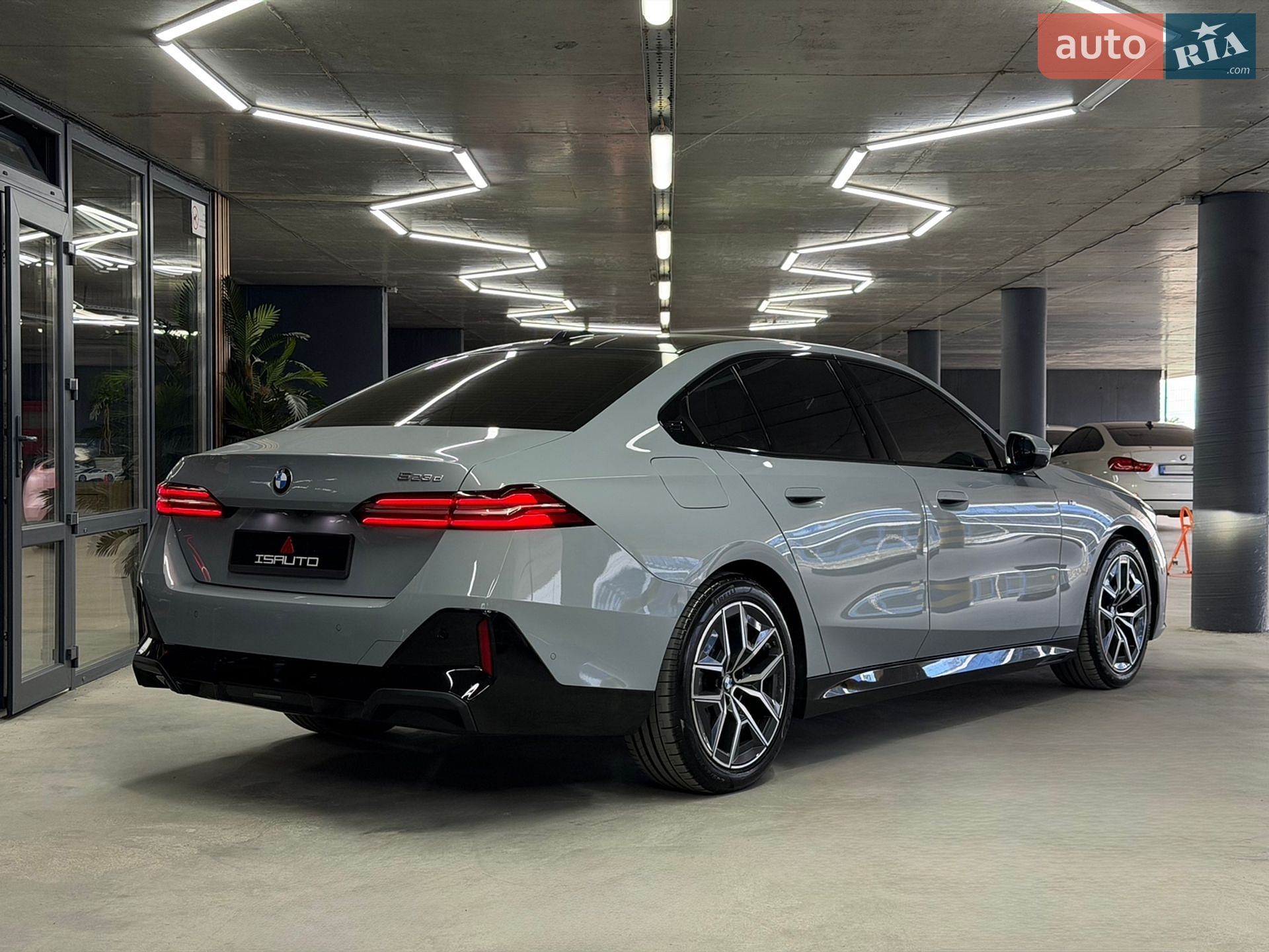 BMW 5 Series 2023 VIN WBA41FL03RCP48876 фото оголошення 11 з 30