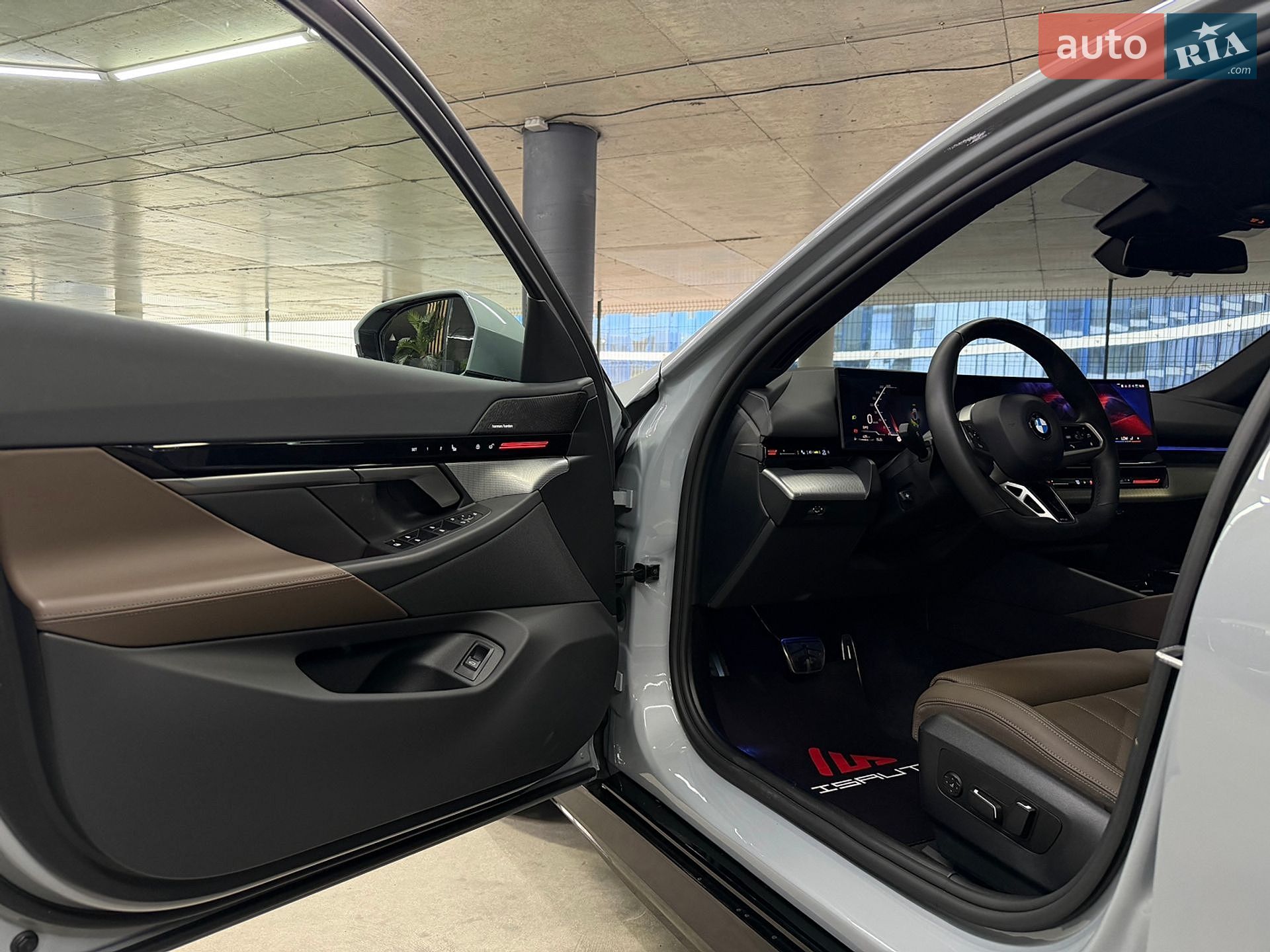 BMW 5 Series 2023 VIN WBA41FL03RCP48876 фото оголошення 21 з 30