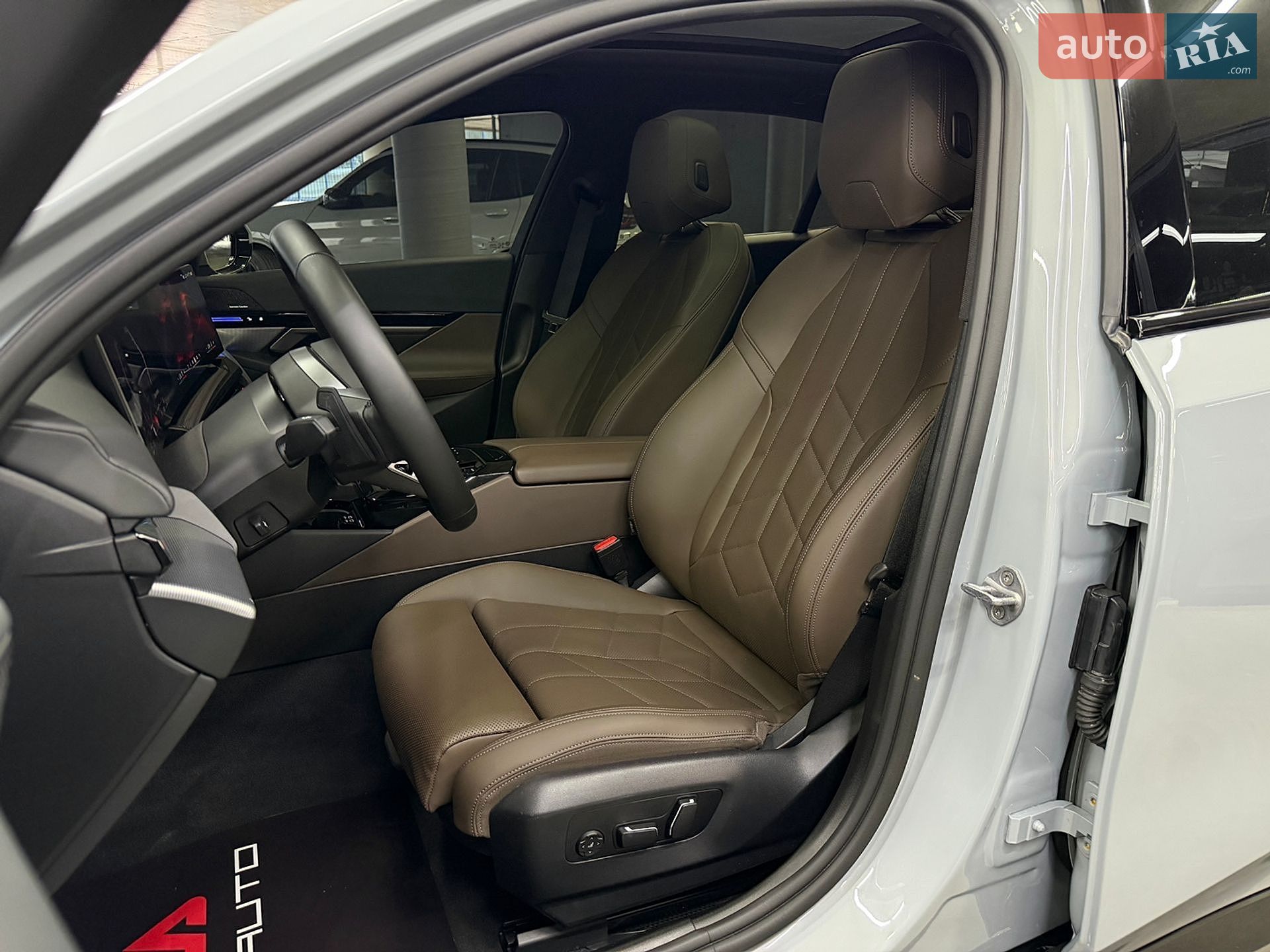 BMW 5 Series 2023 VIN WBA41FL03RCP48876 фото оголошення 22 з 30