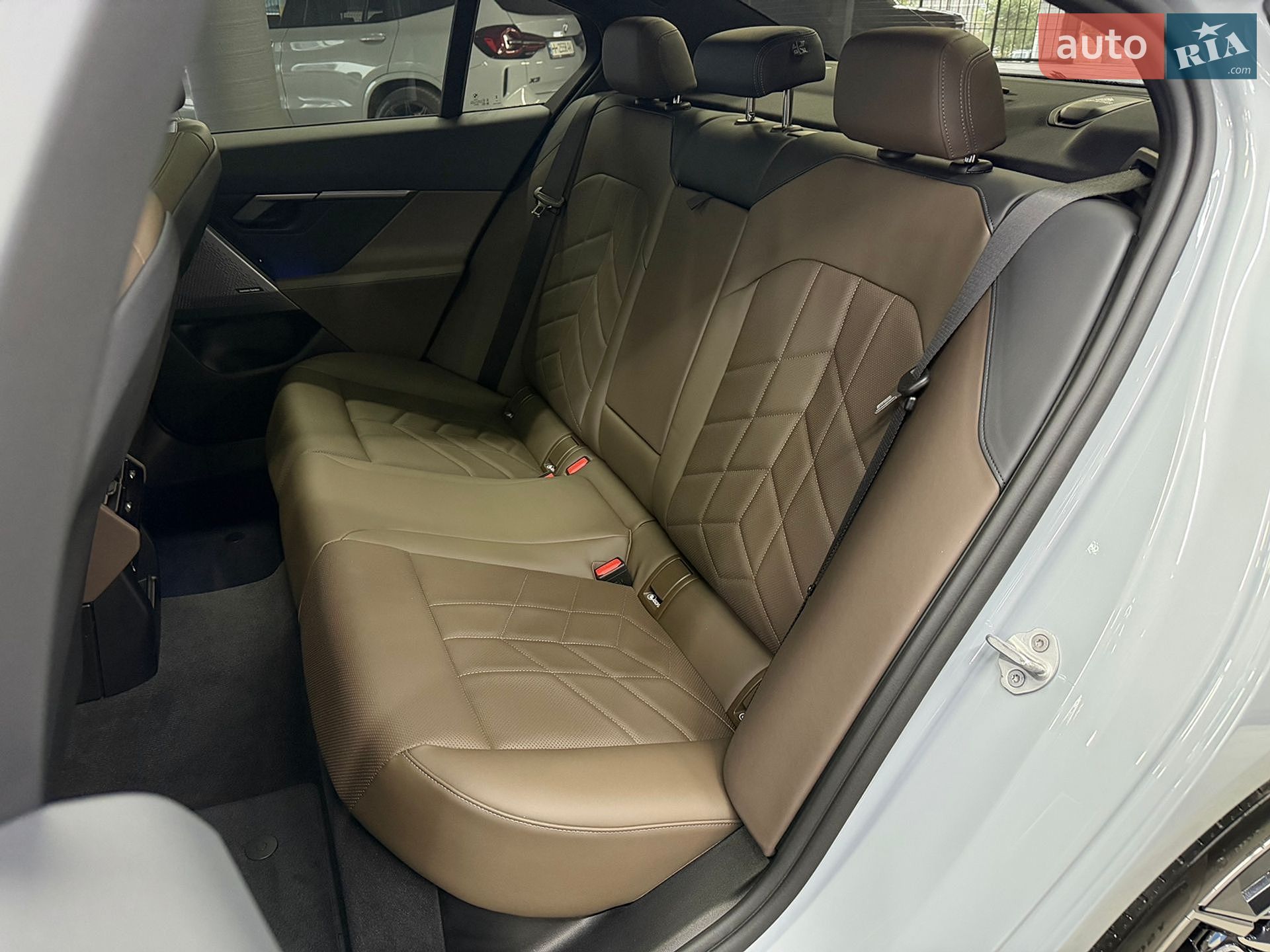 BMW 5 Series 2023 VIN WBA41FL03RCP48876 фото оголошення 26 з 30
