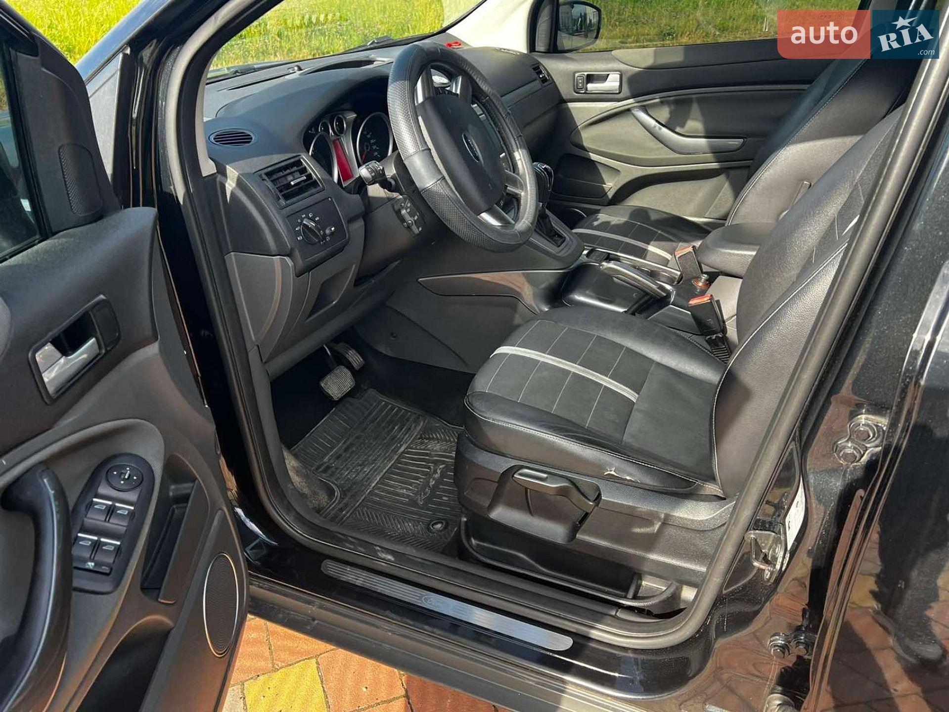 Ford Kuga 2011 VIN WF0RXXGCDRBE46526 фото оголошення 24 з 44