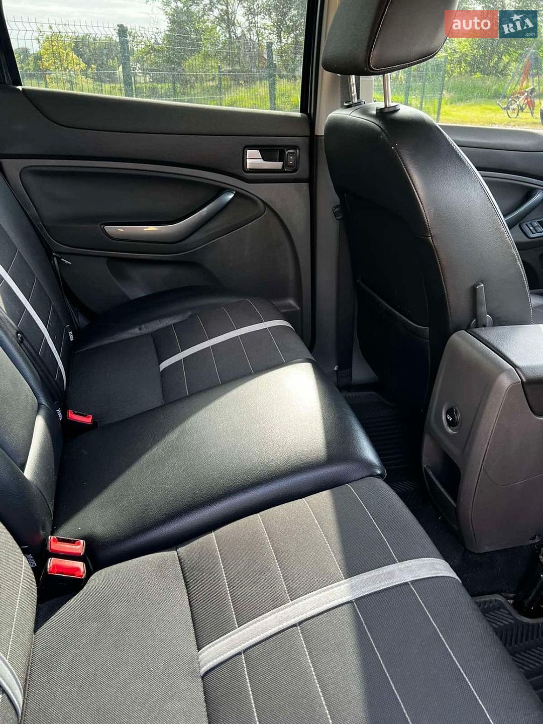 Ford Kuga 2011 VIN WF0RXXGCDRBE46526 фото оголошення 28 з 44