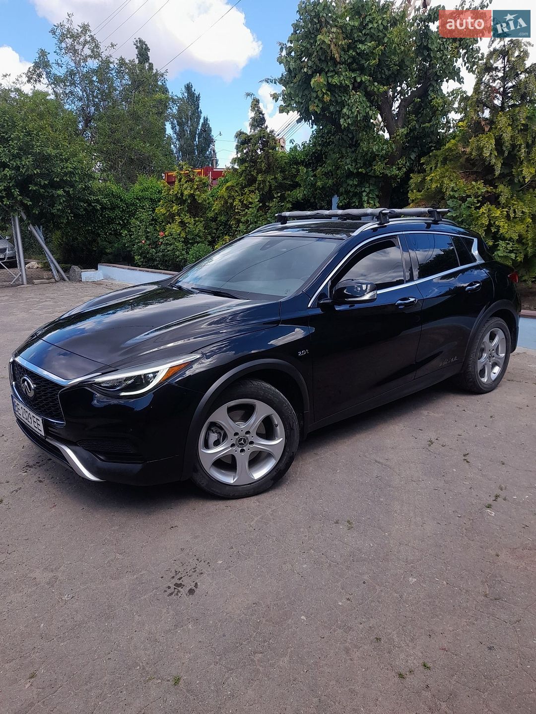 Infiniti QX30 2016 VIN SJKCH5CR8HA032372 фото оголошення 3 з 19