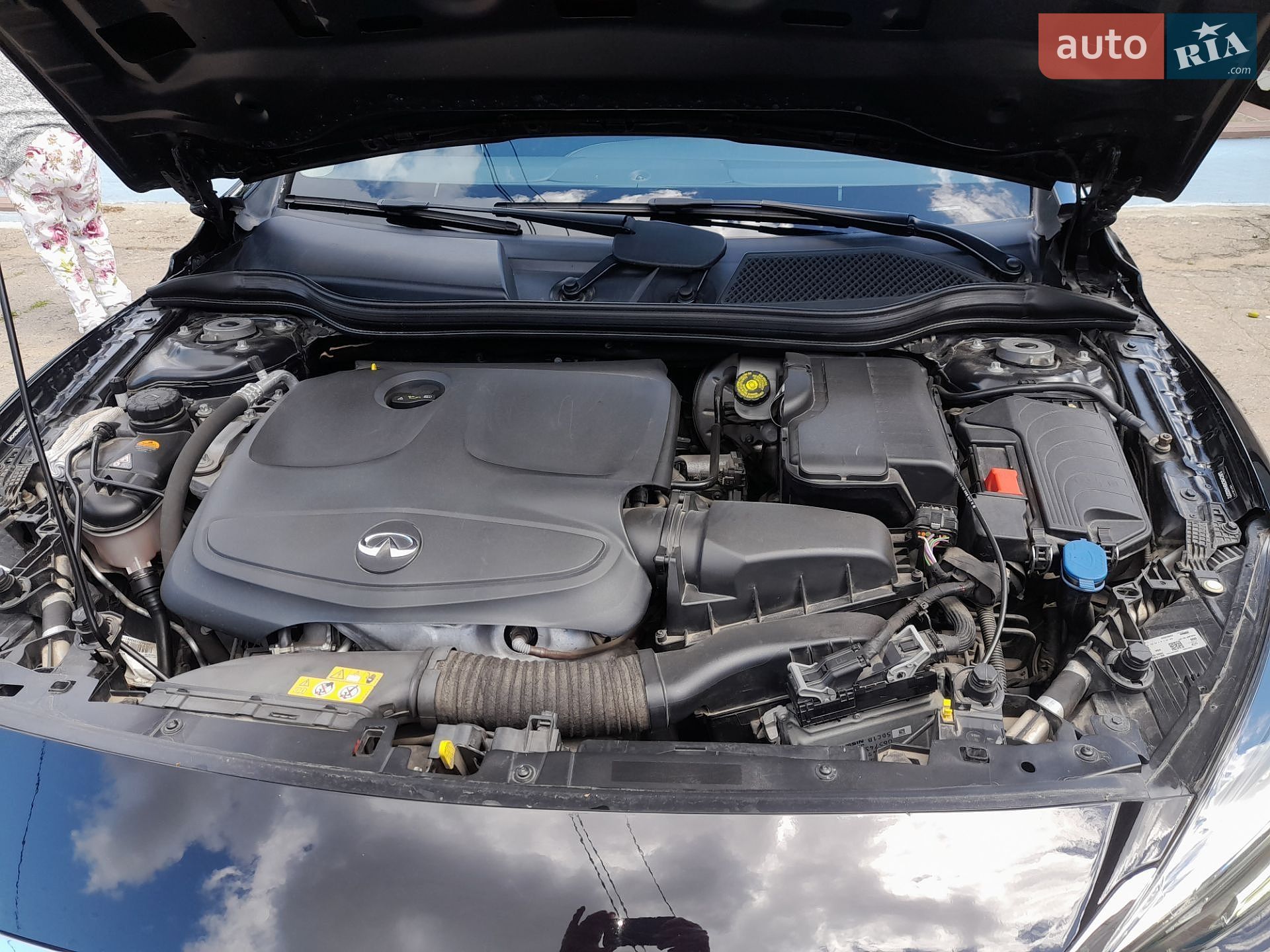 Infiniti QX30 2016 VIN SJKCH5CR8HA032372 фото оголошення 10 з 19