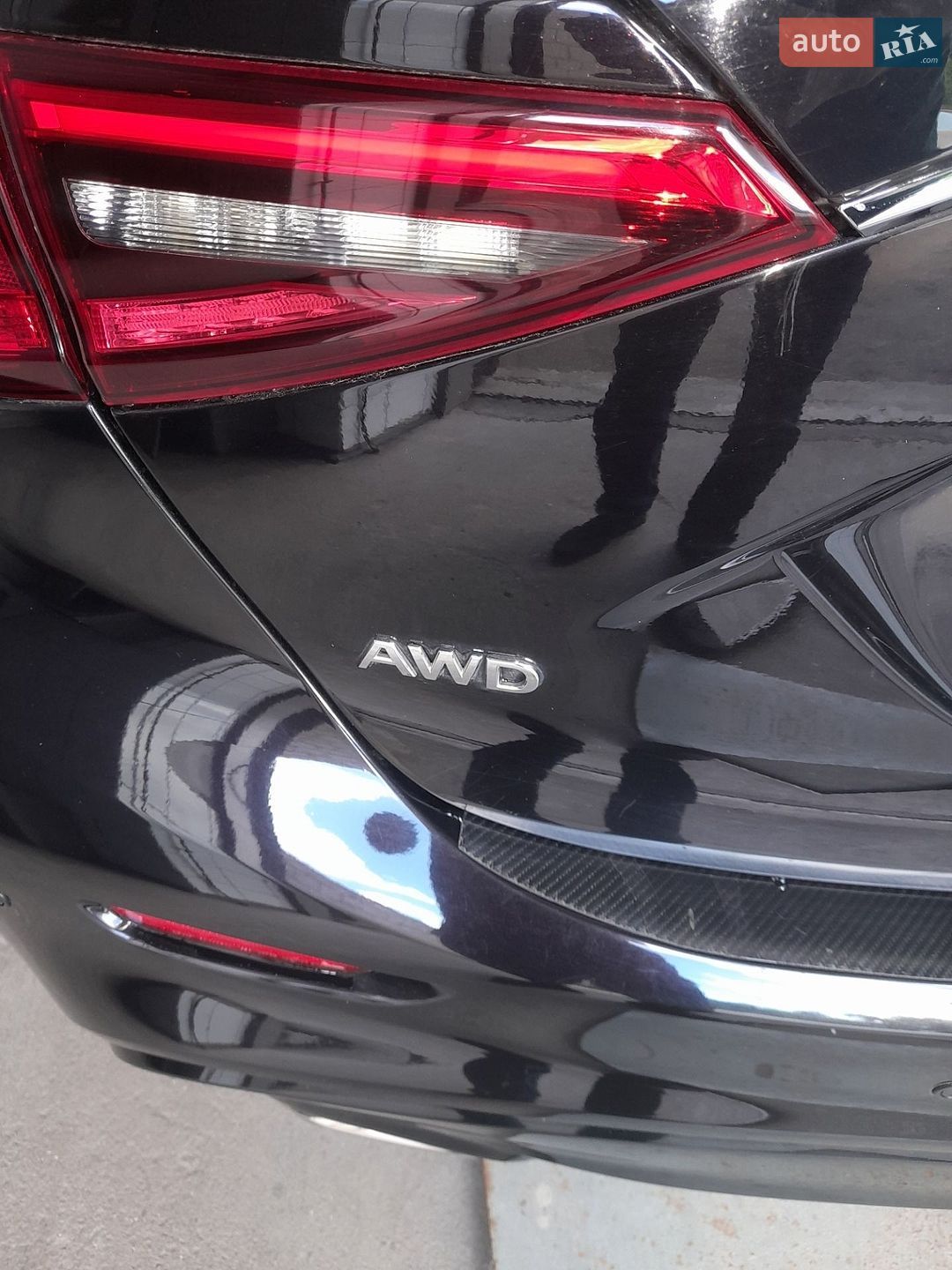 Infiniti QX30 2016 VIN SJKCH5CR8HA032372 фото оголошення 17 з 19