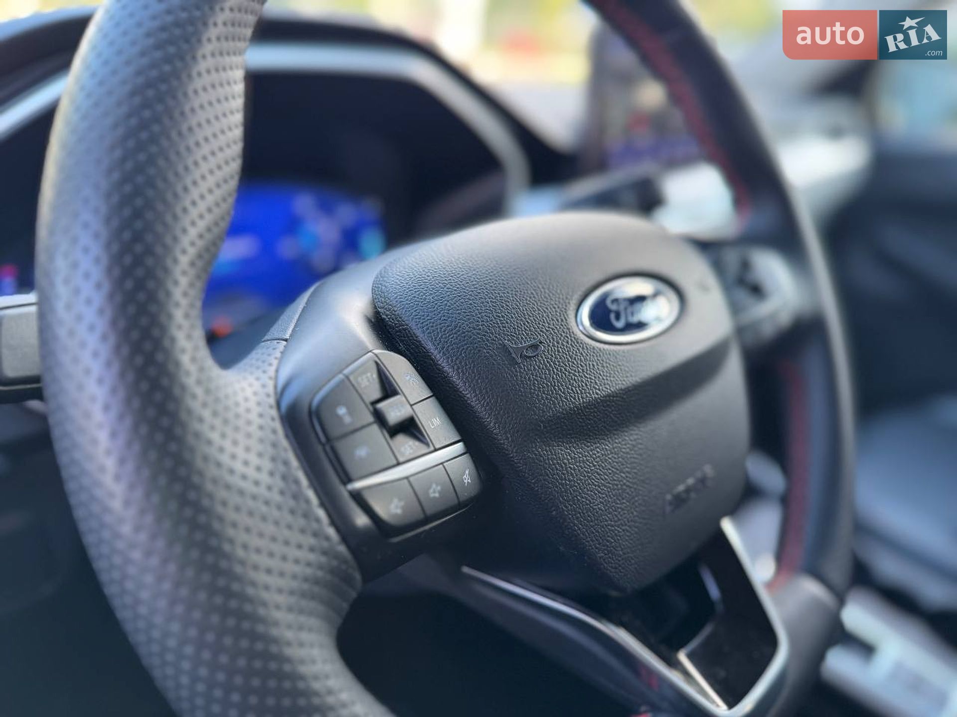 Ford Escape 2020 VIN 1FMCU0BZ2LUB38130 фото оголошення 23 з 57