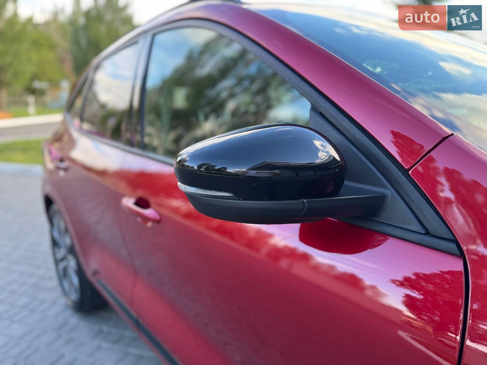 Ford Escape 2020 VIN 1FMCU0BZ2LUB38130 фото оголошення 50 з 57