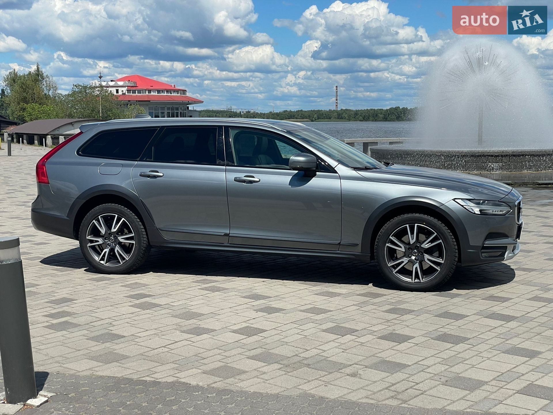 Volvo V90 Cross Country 2020 VIN YV1PZ68TCL1113849 фото оголошення 5 з 51