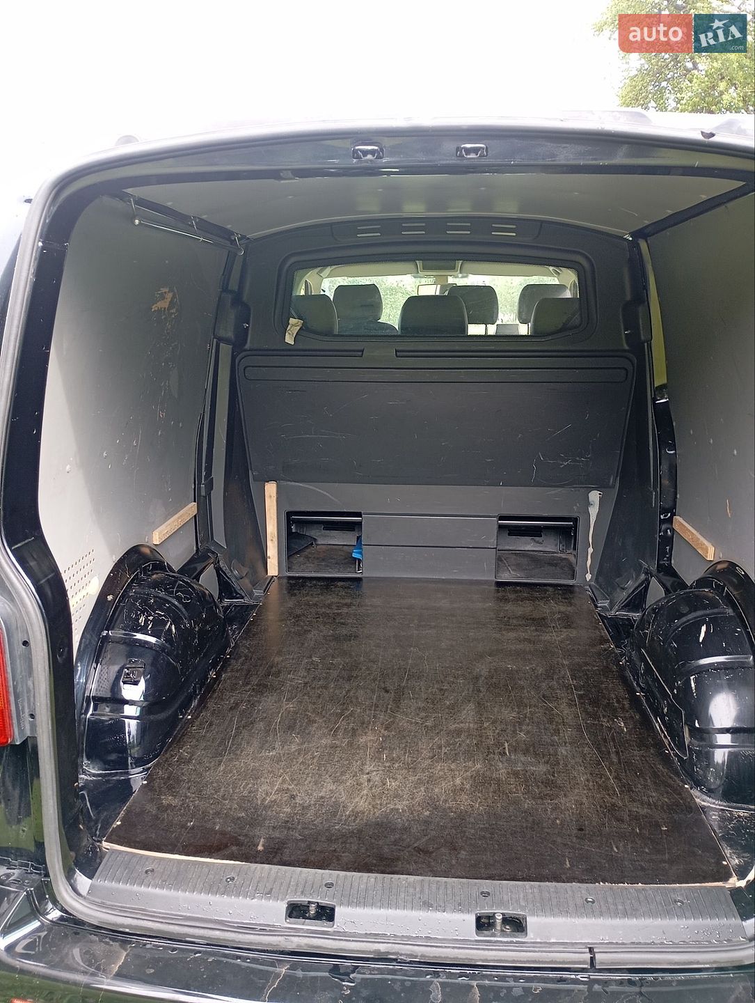 Volkswagen Transporter 2011 VIN WV2ZZZ7HZCH003084 фото оголошення 6 з 10