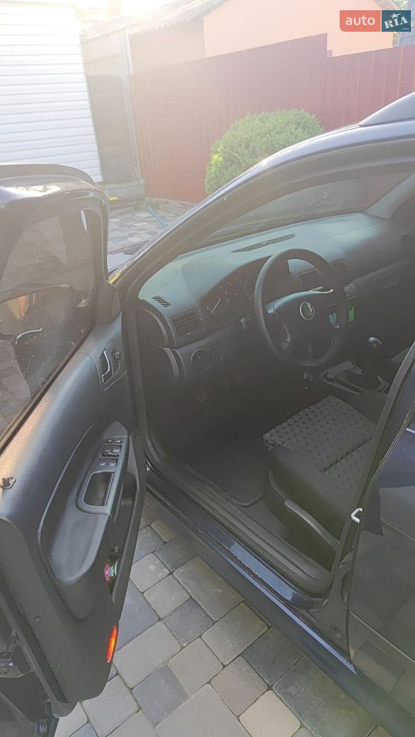 Skoda Octavia 2002 VIN TMBGL21U428558540 фото оголошення 3 з 9