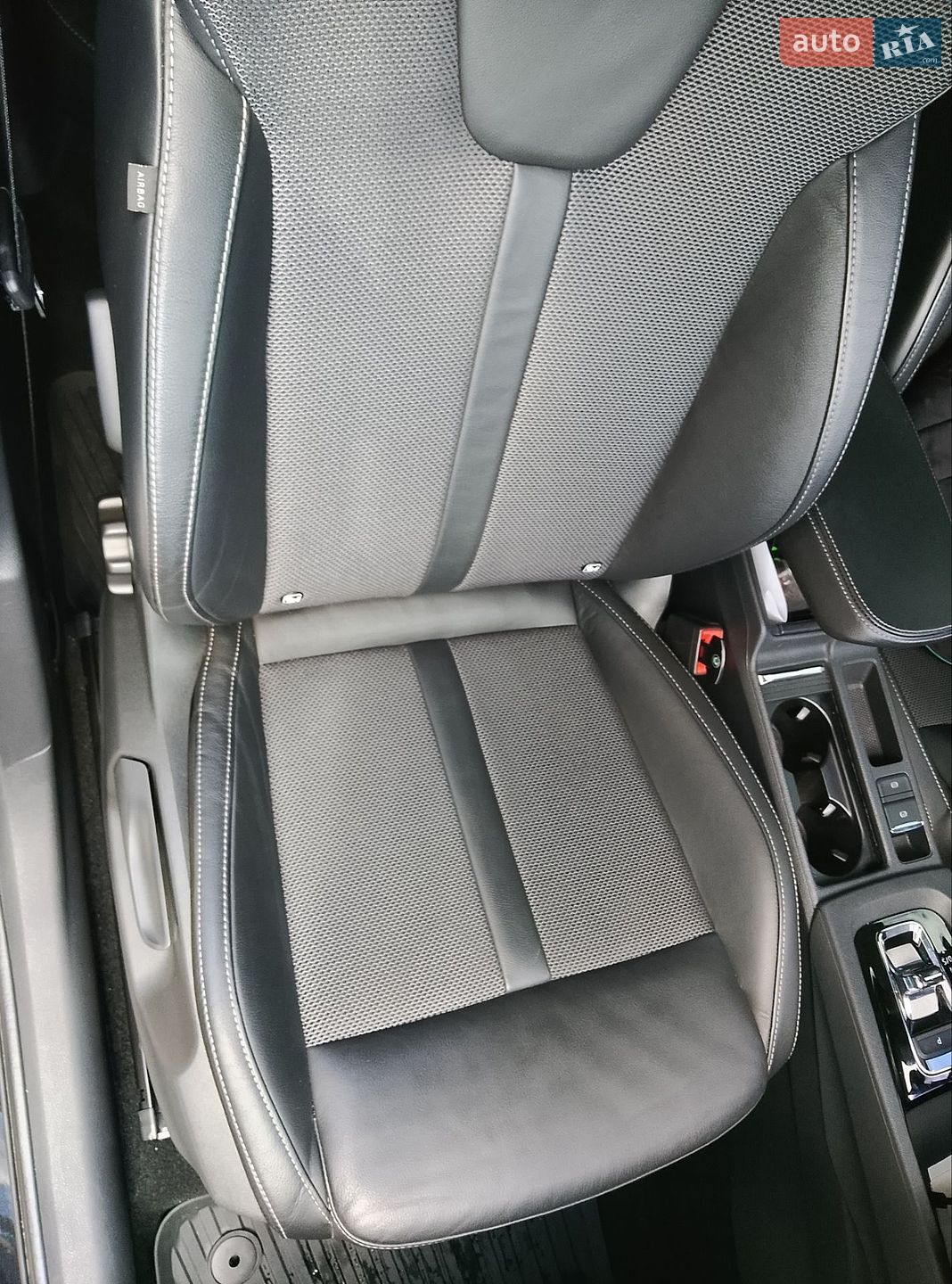 Skoda Octavia 2020 VIN TMBAJ9NX3MY010783 фото оголошення 15 з 19