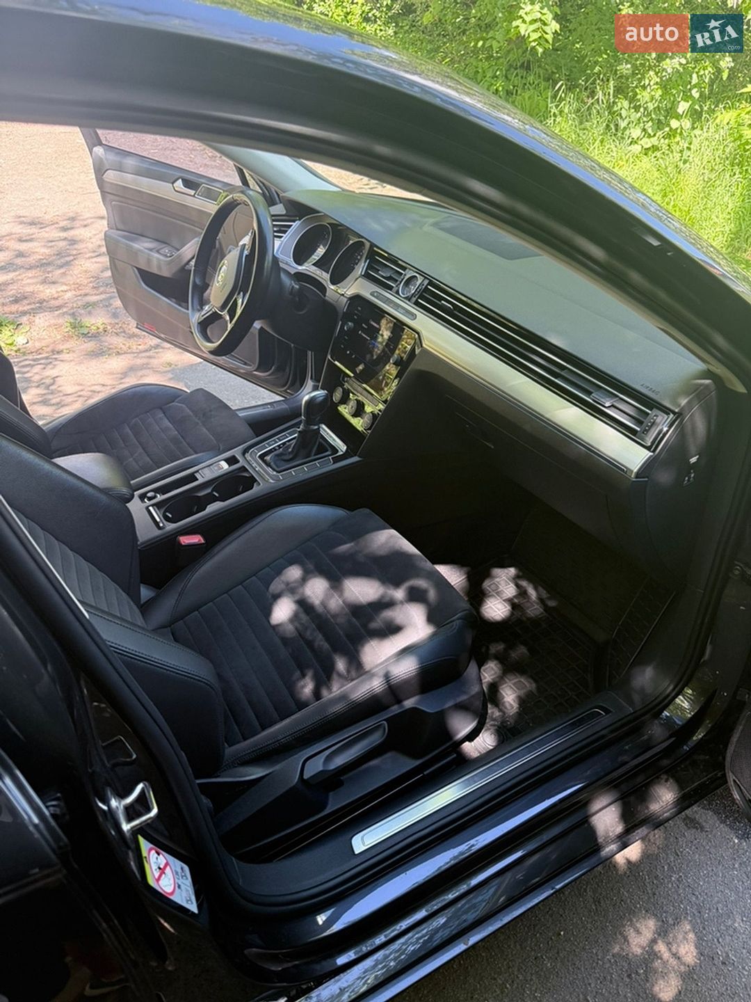 Volkswagen Passat 2017 VIN WVWZZZ3CZJE006437 фото оголошення 8 з 21