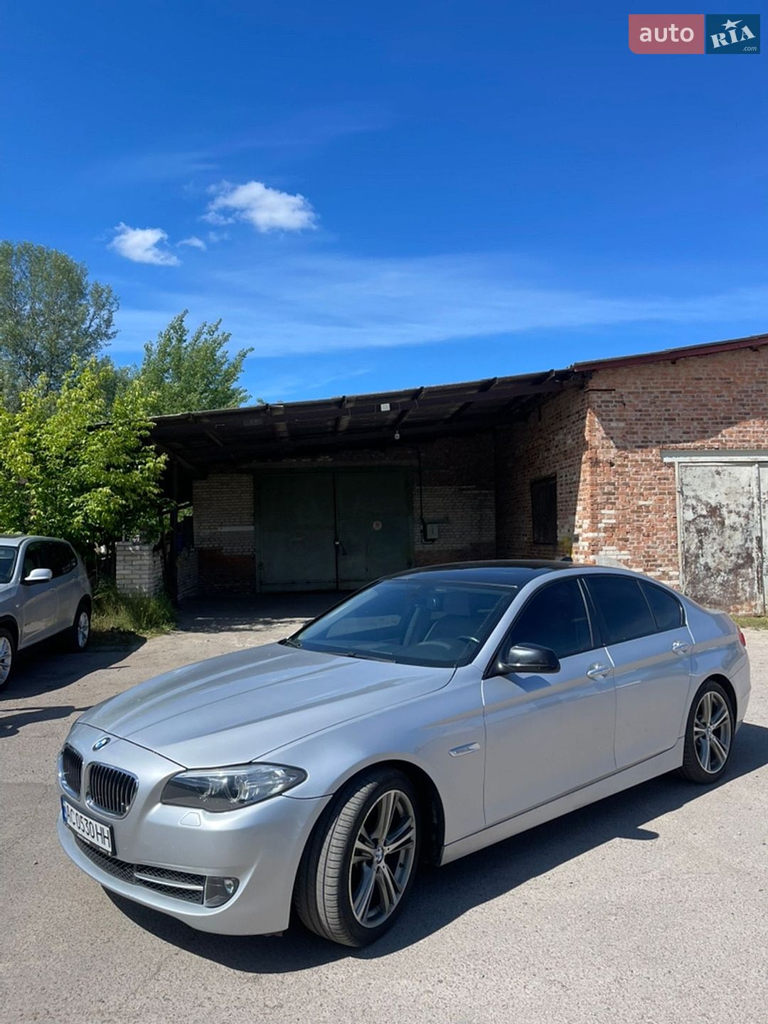 BMW 5 Series 2011 VIN WBAFR1C52BC673335 фото оголошення 2 з 9